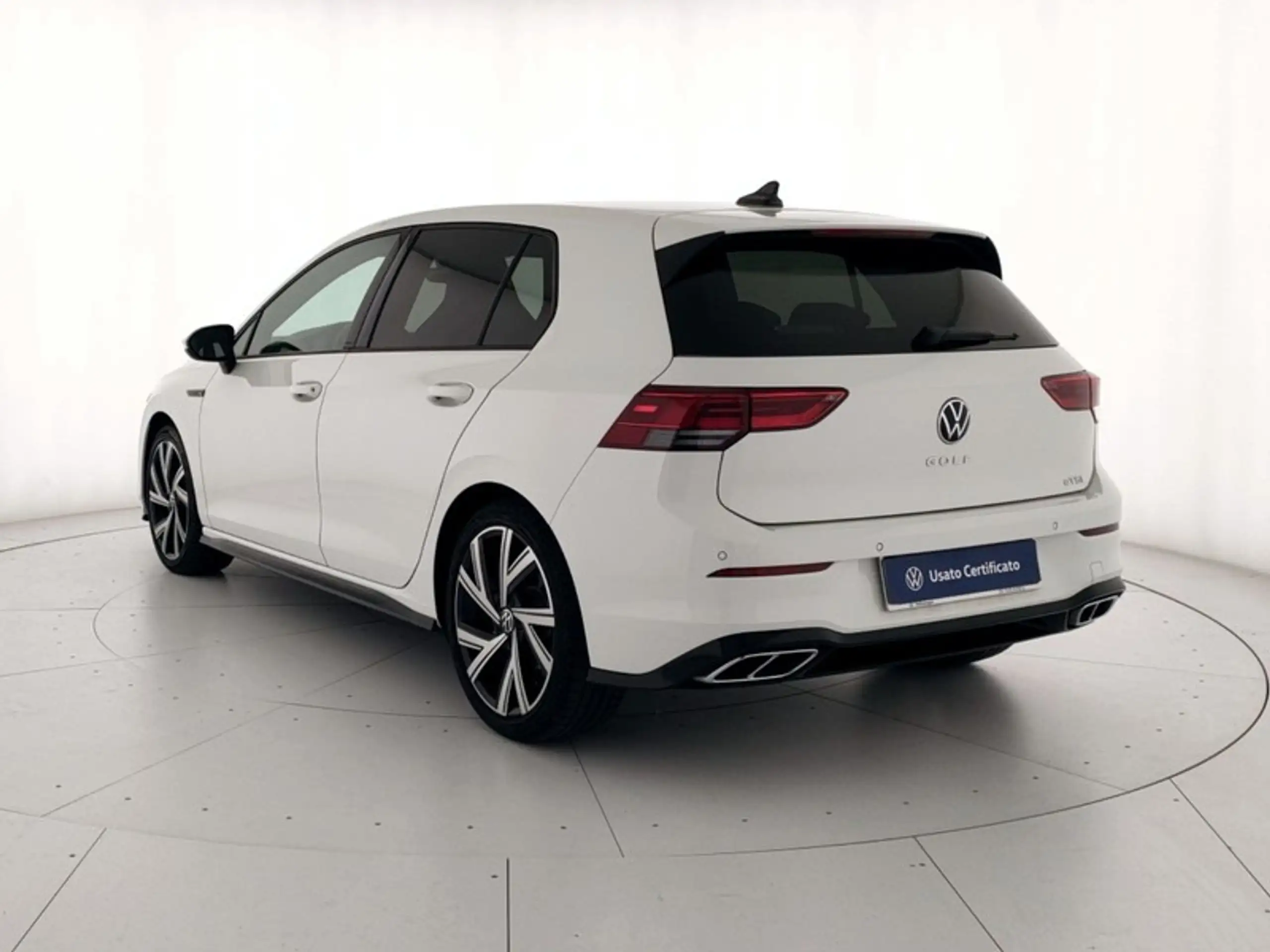 Volkswagen - Golf