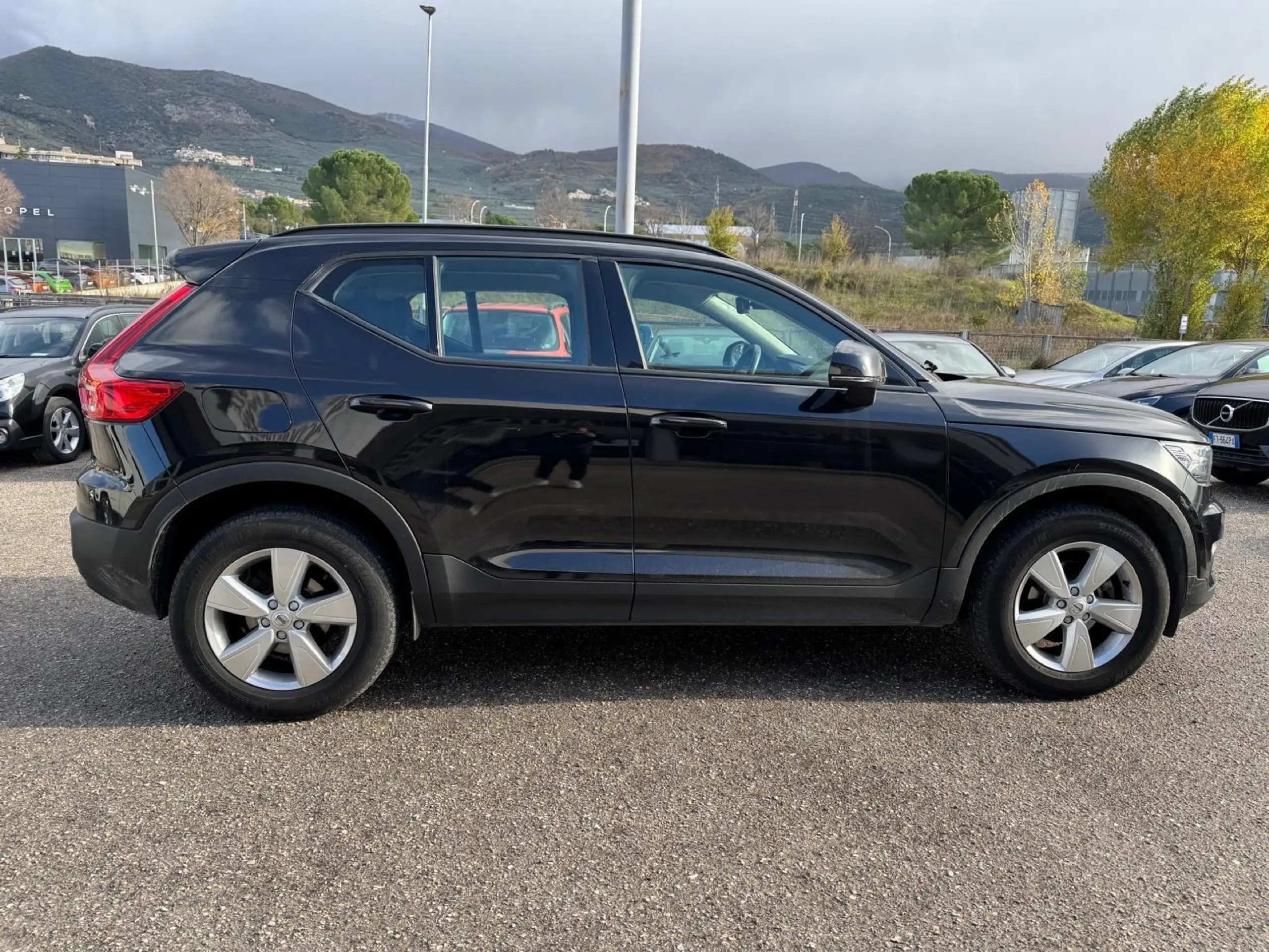 Volvo - XC40