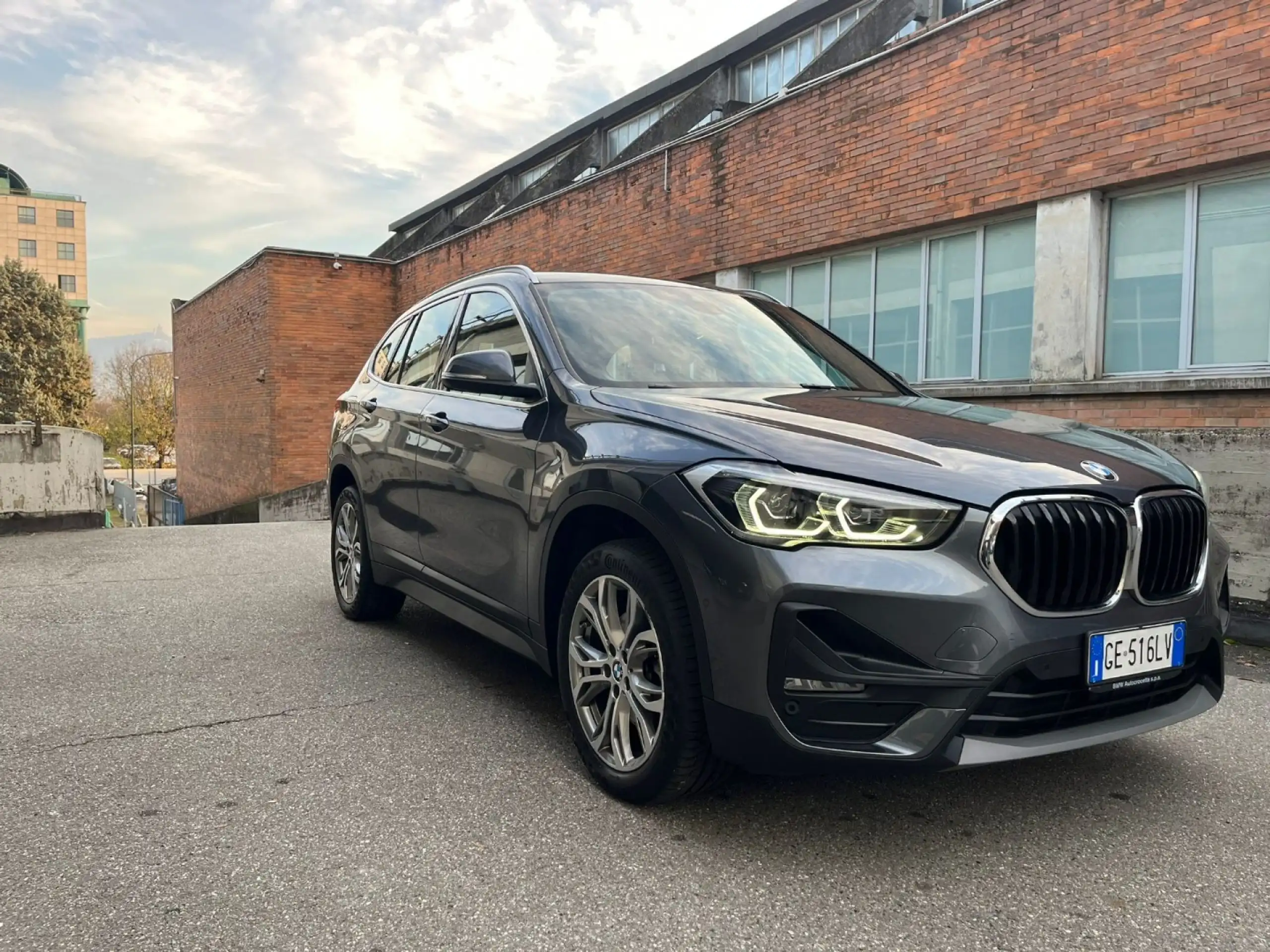 BMW - X1