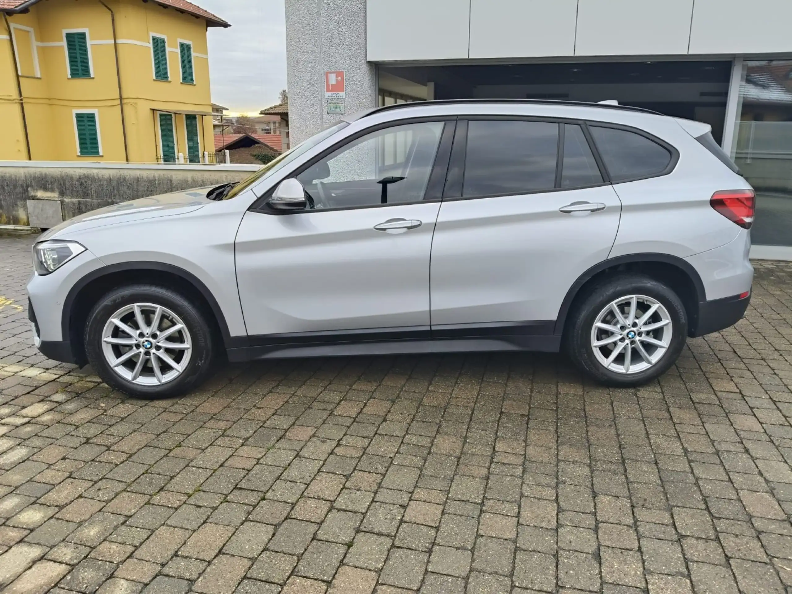 BMW - X1