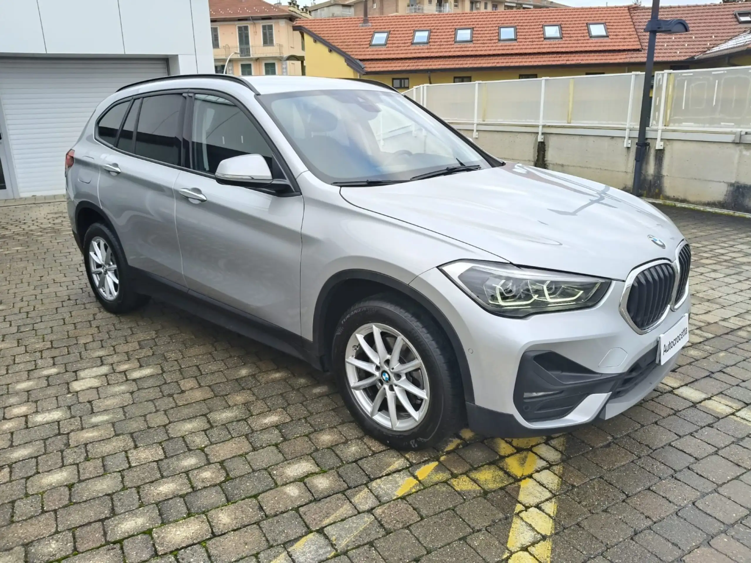 BMW - X1