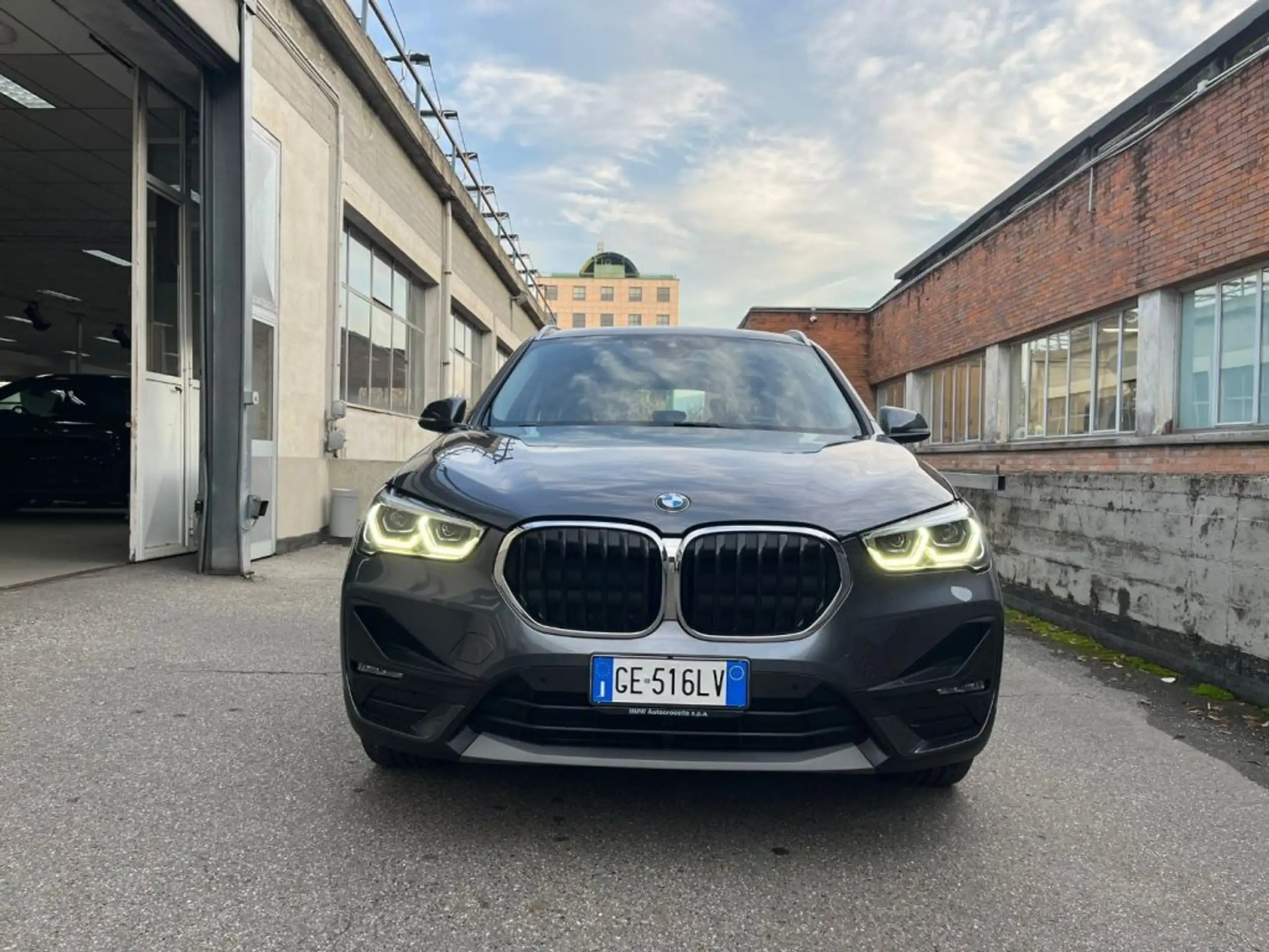 BMW - X1