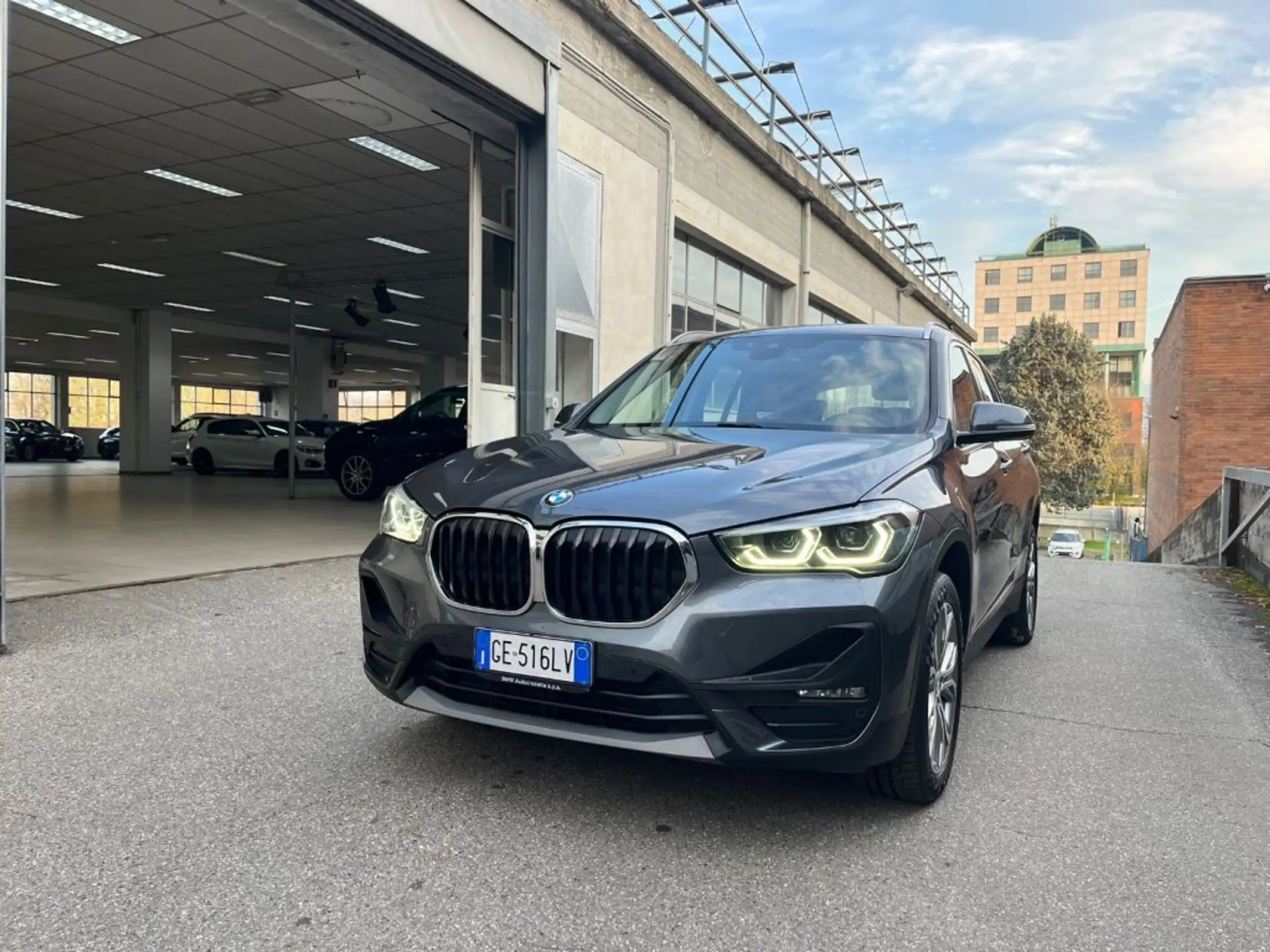 BMW - X1