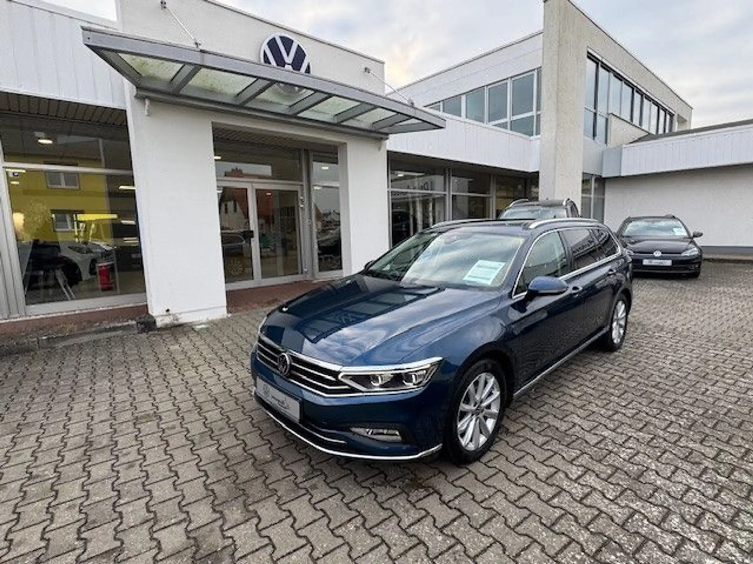 Volkswagen - Passat Variant