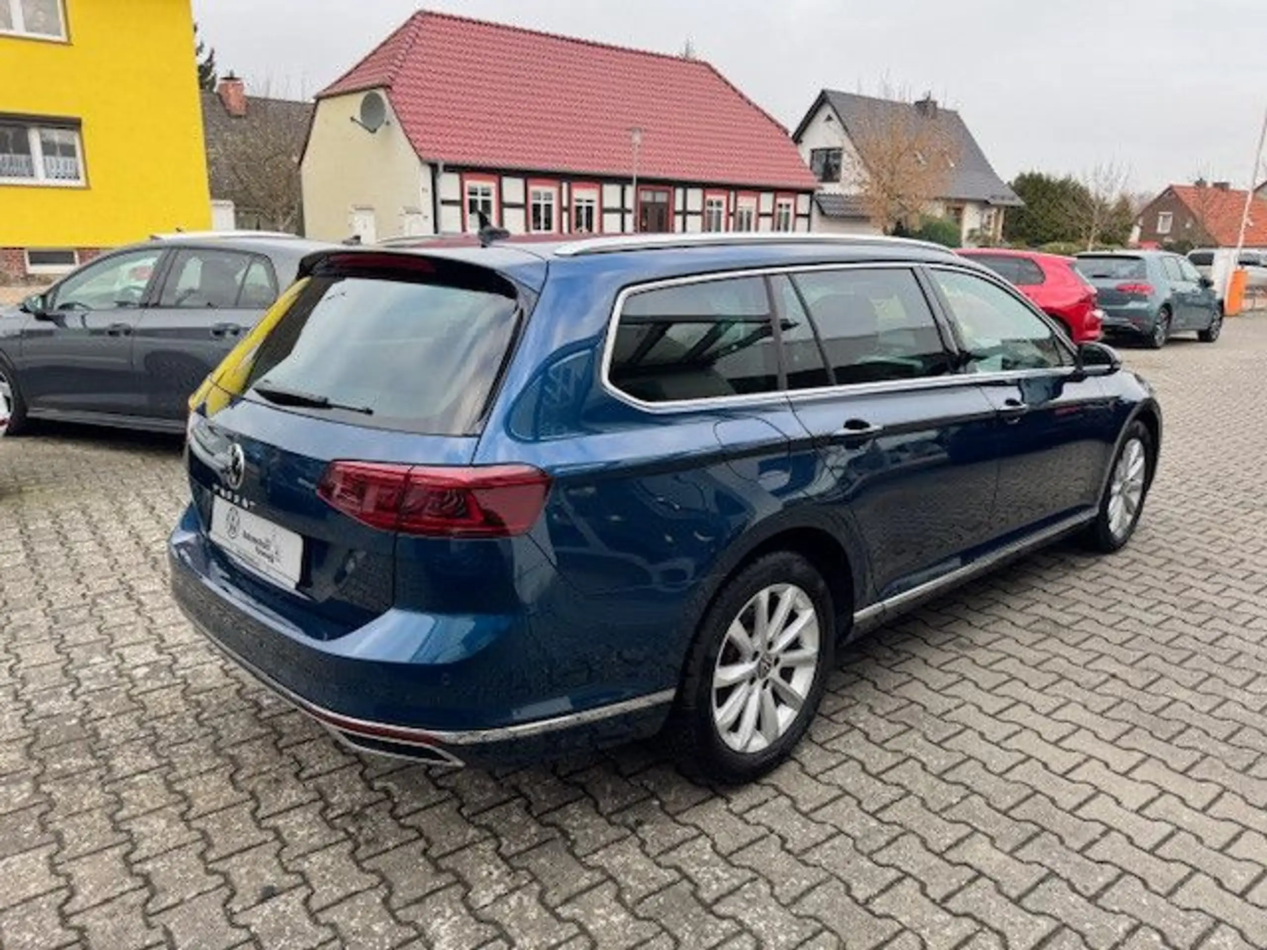 Volkswagen - Passat Variant