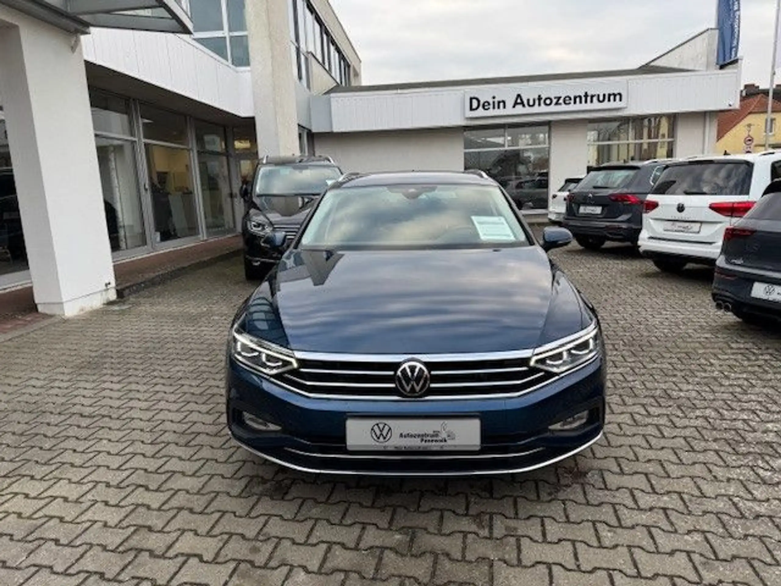 Volkswagen - Passat Variant