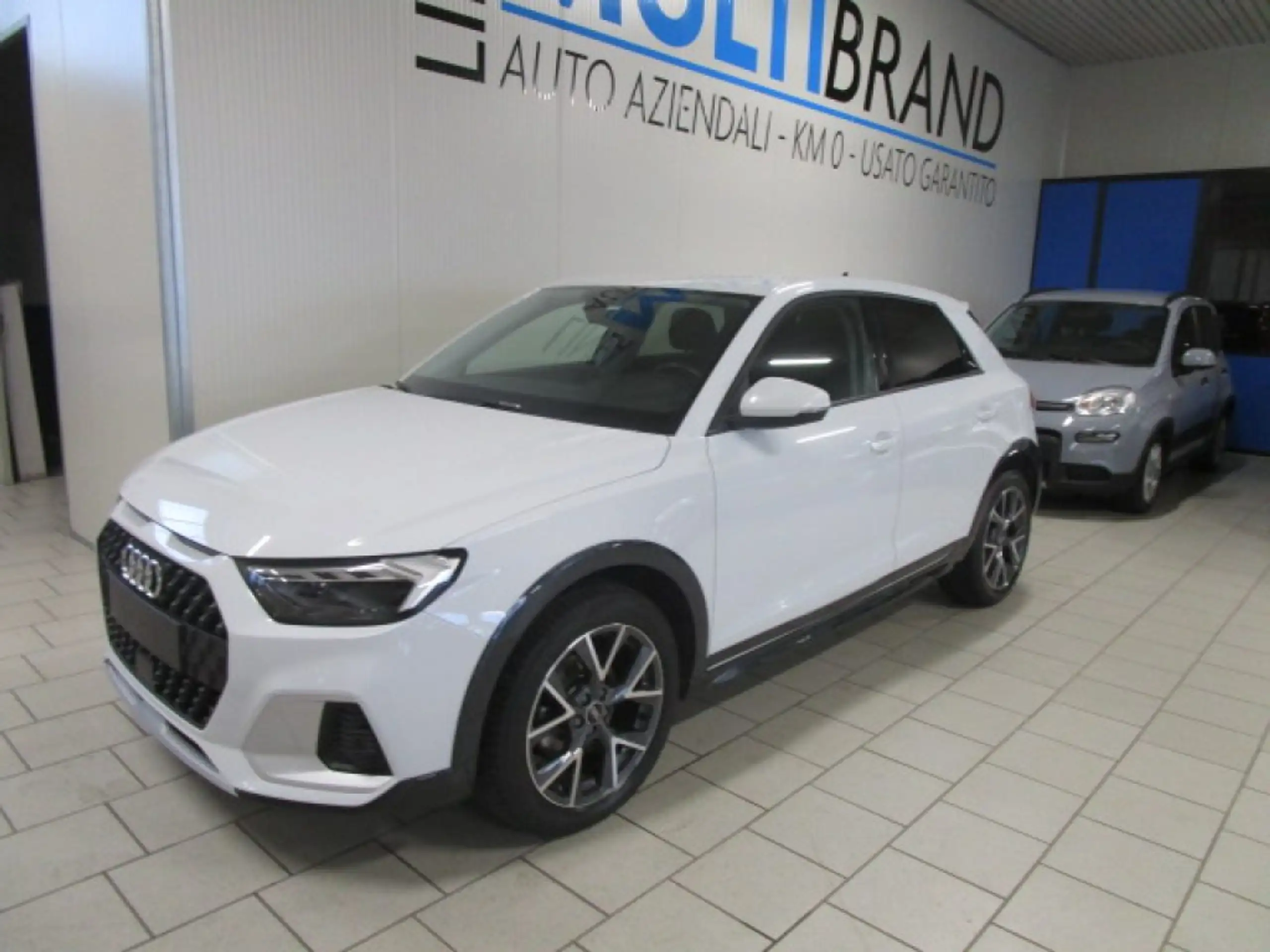 Audi - A1