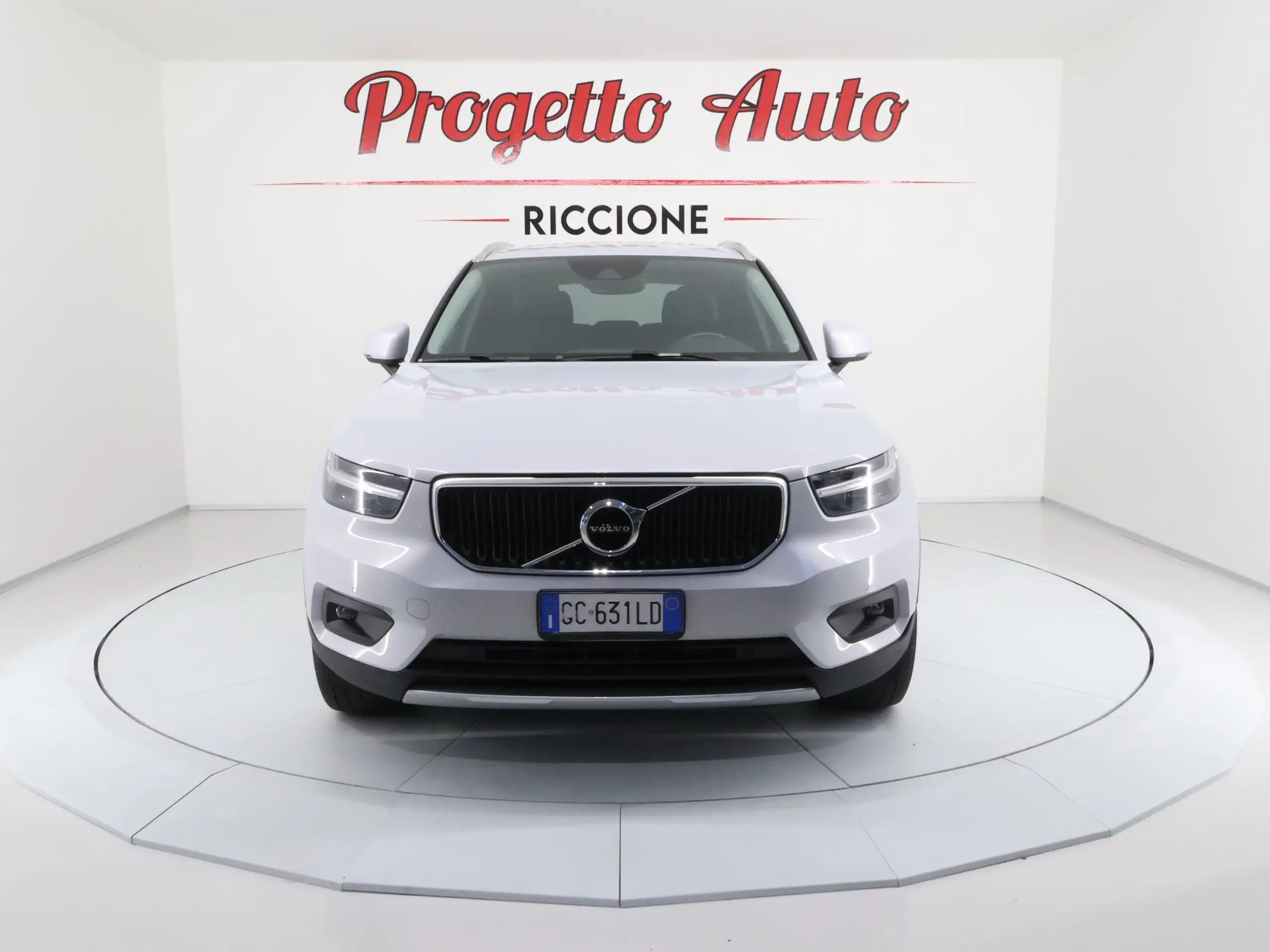 Volvo - XC40