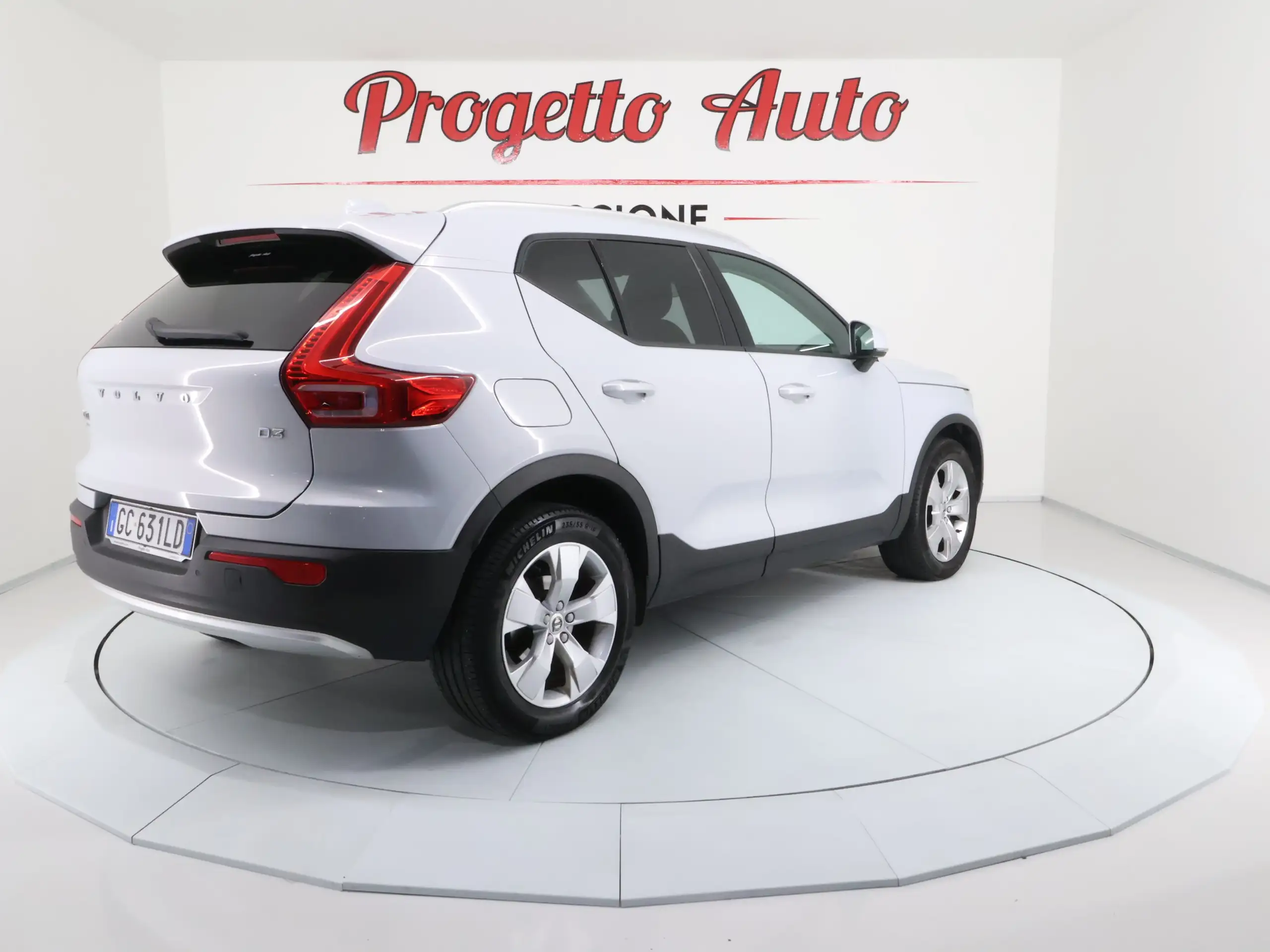 Volvo - XC40