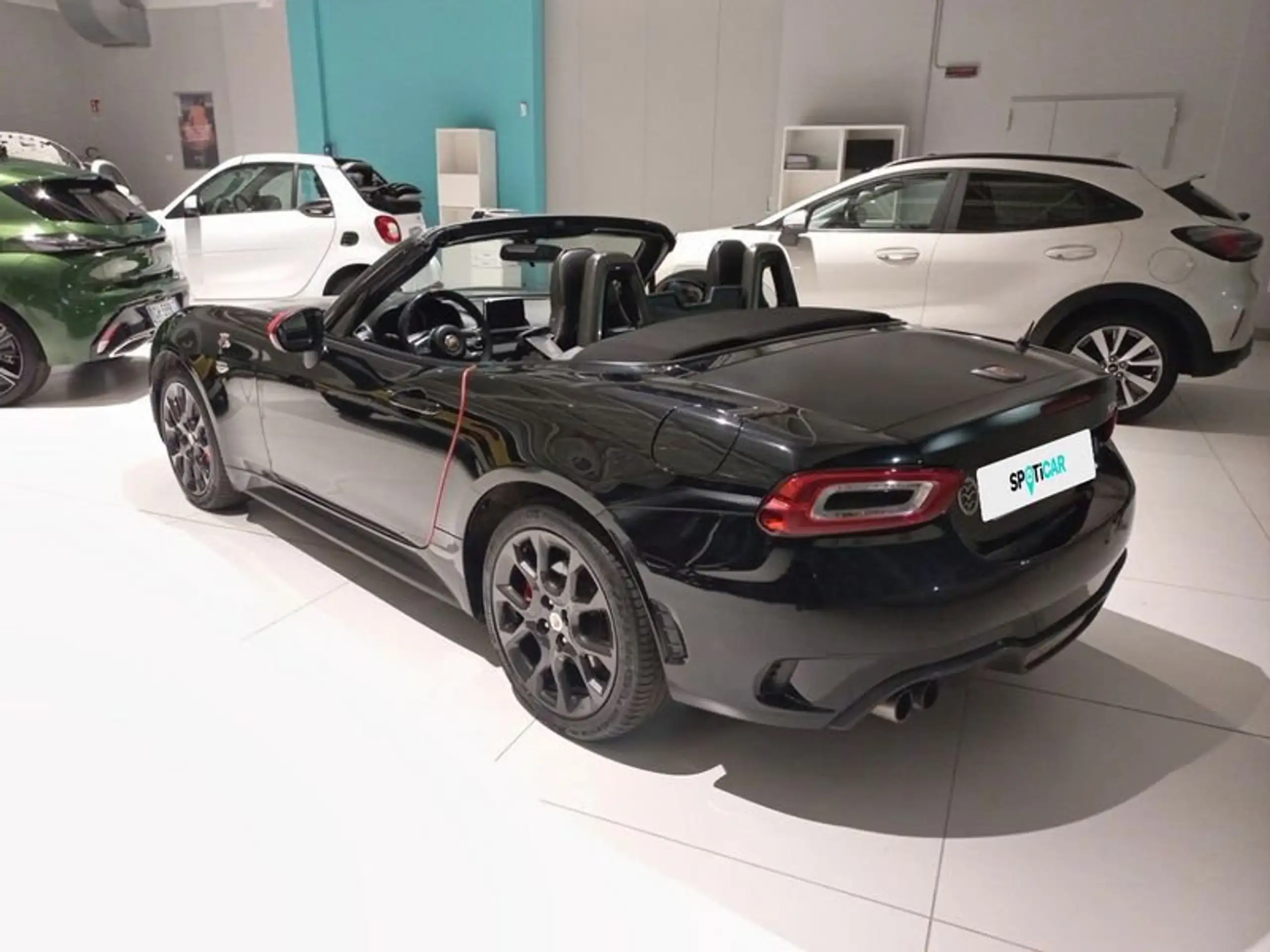 Abarth - 124 Spider