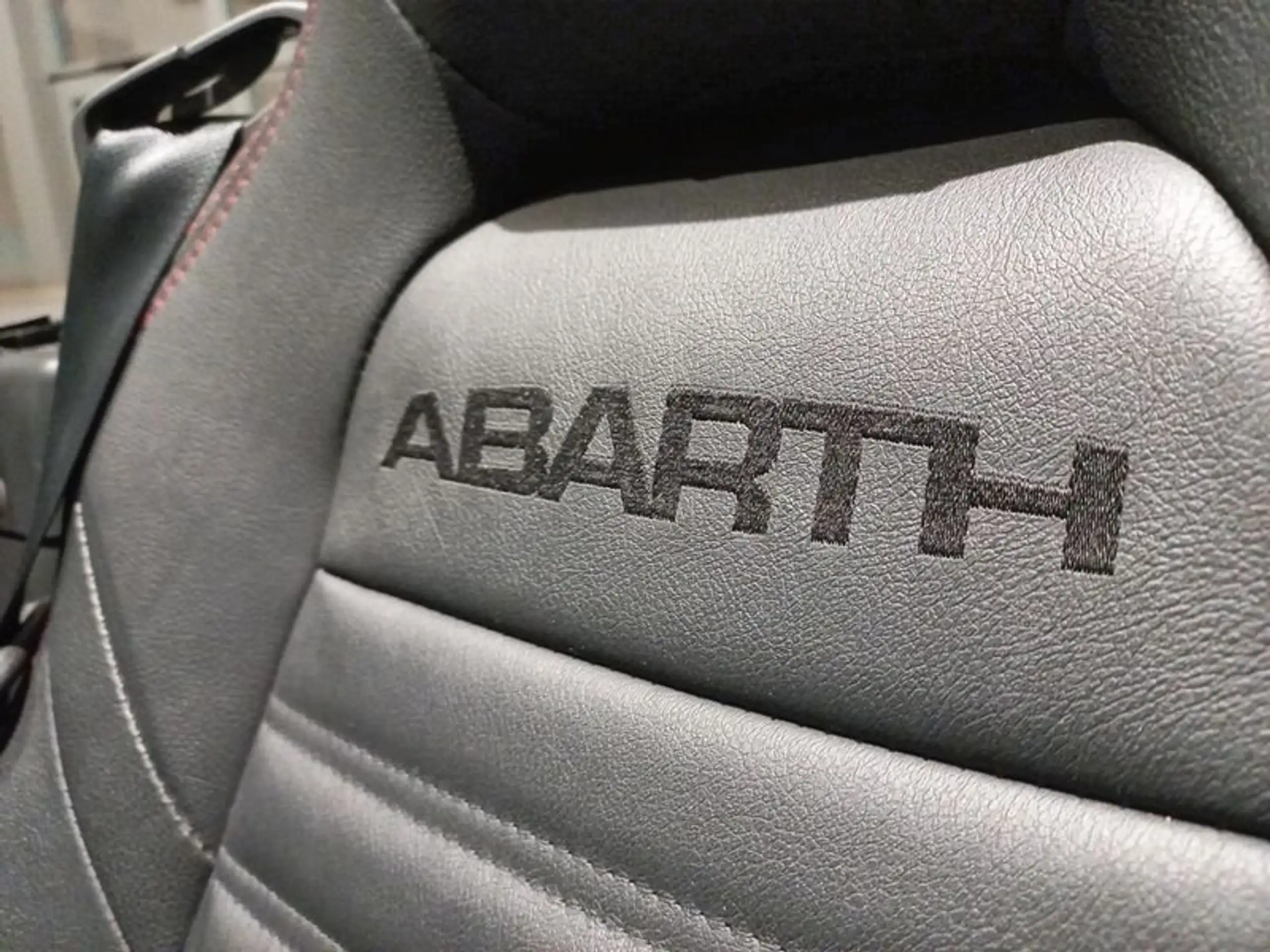 Abarth - 124 Spider