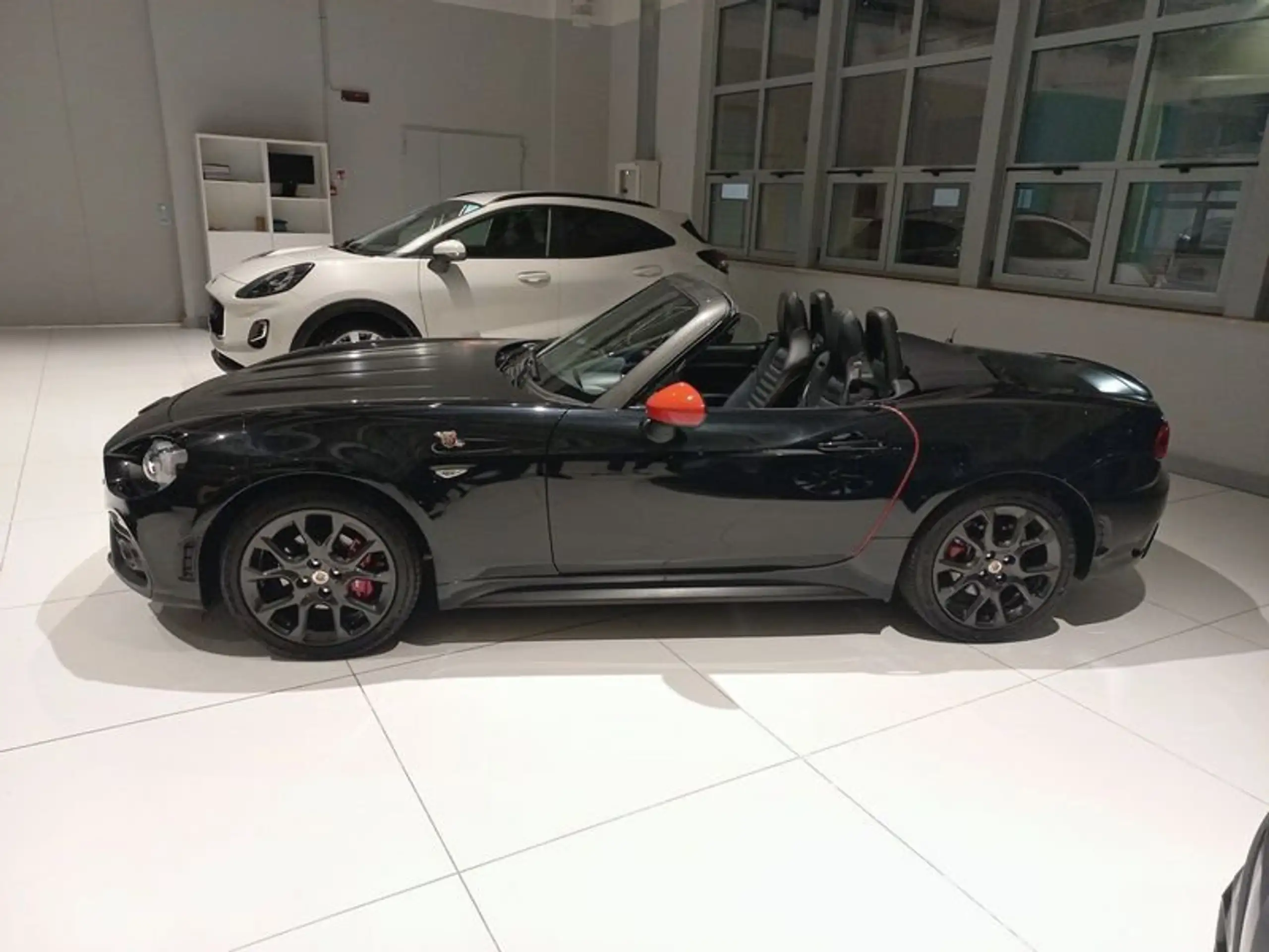 Abarth - 124 Spider