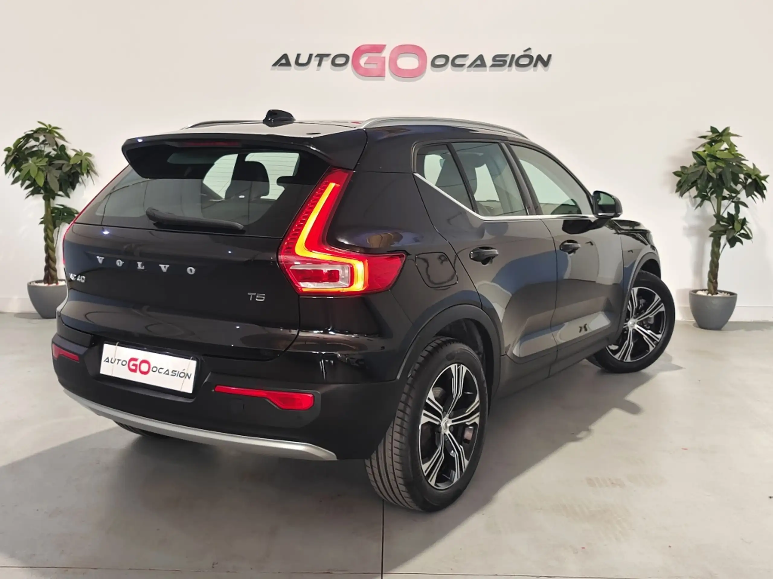 Volvo - XC40