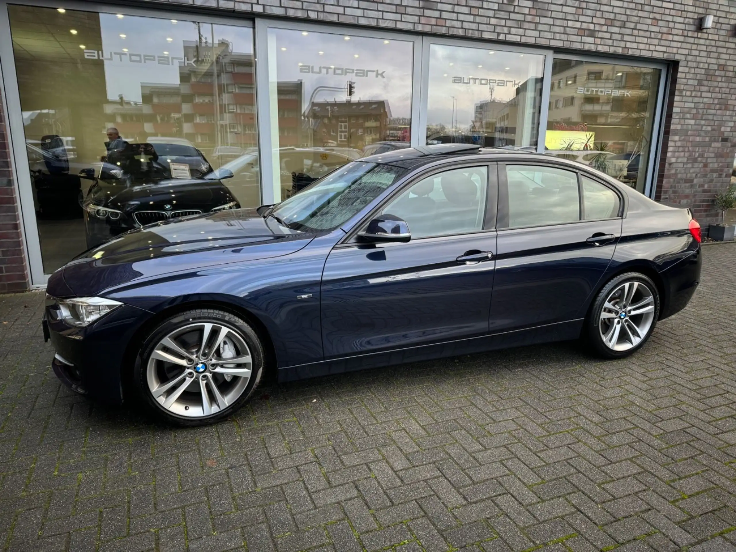 BMW - 335