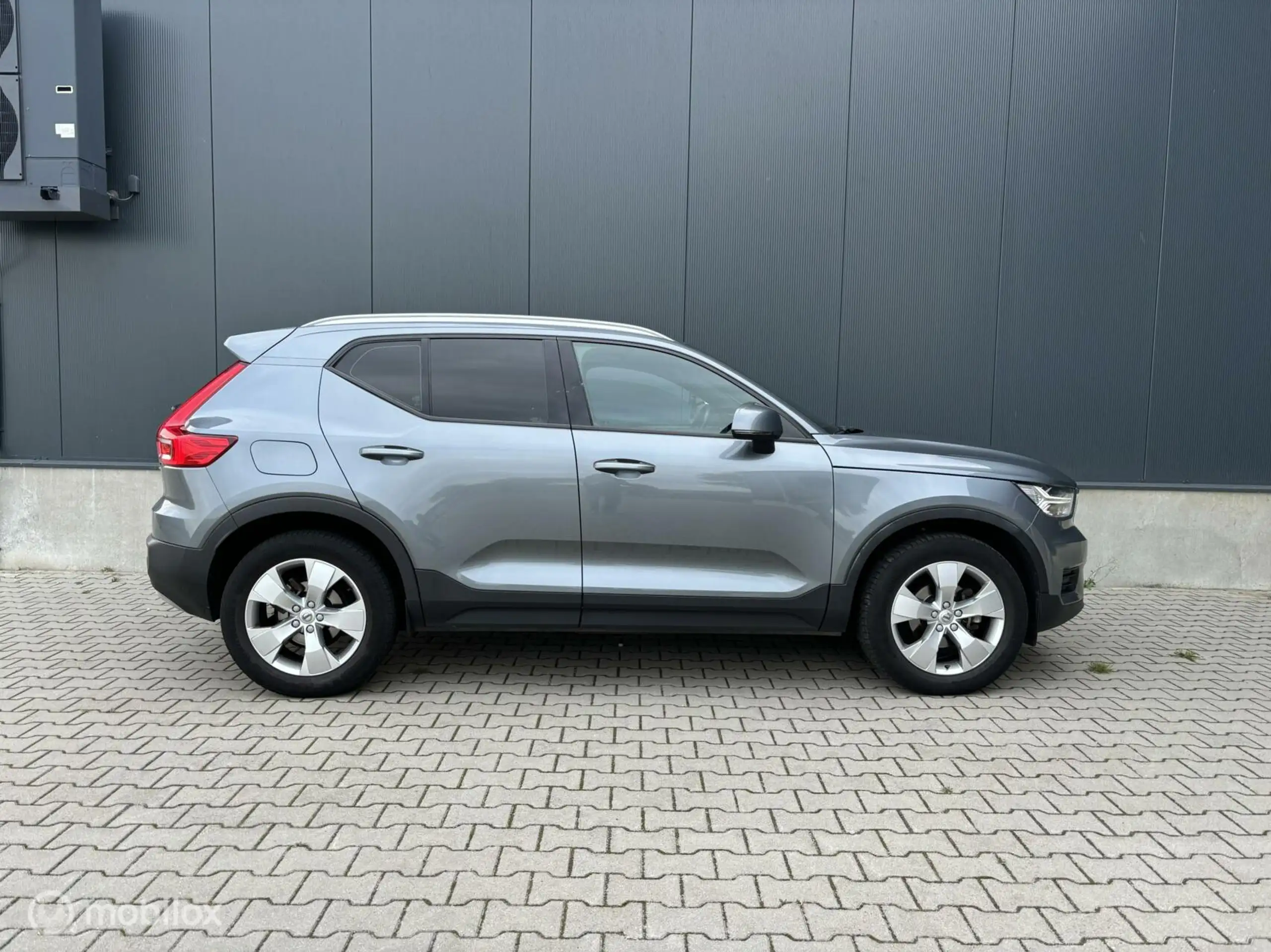 Volvo - XC40