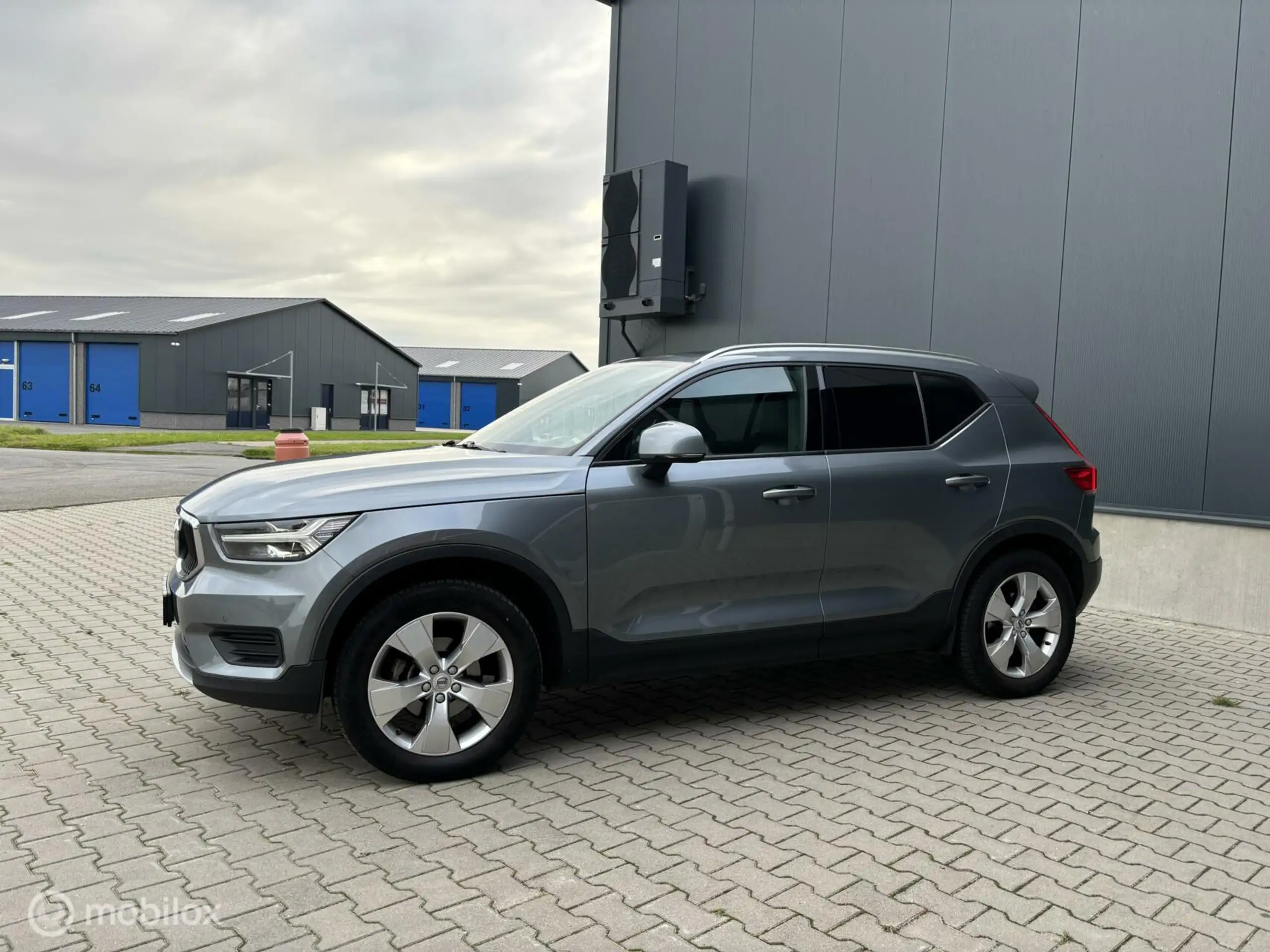 Volvo - XC40