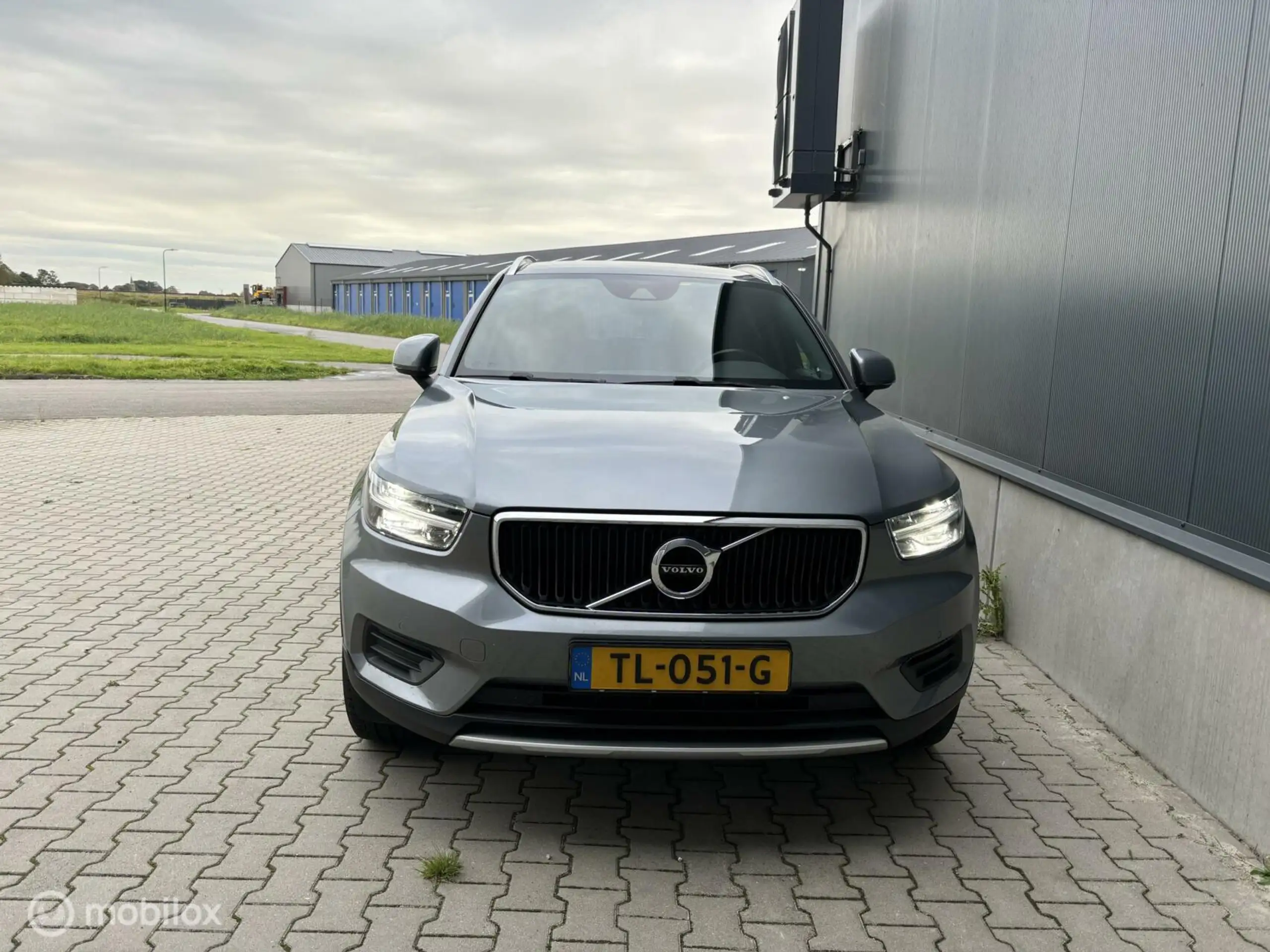 Volvo - XC40