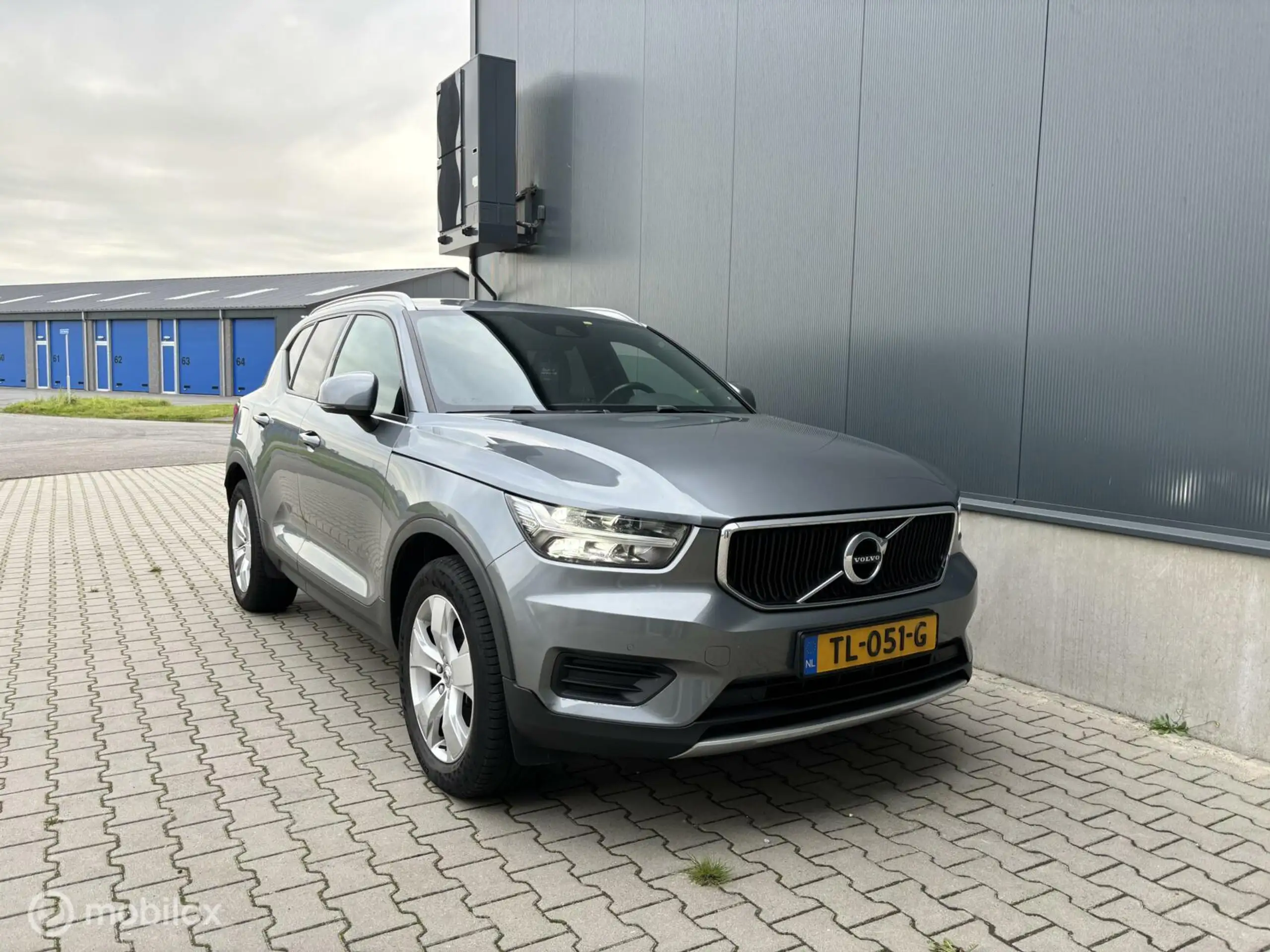 Volvo - XC40