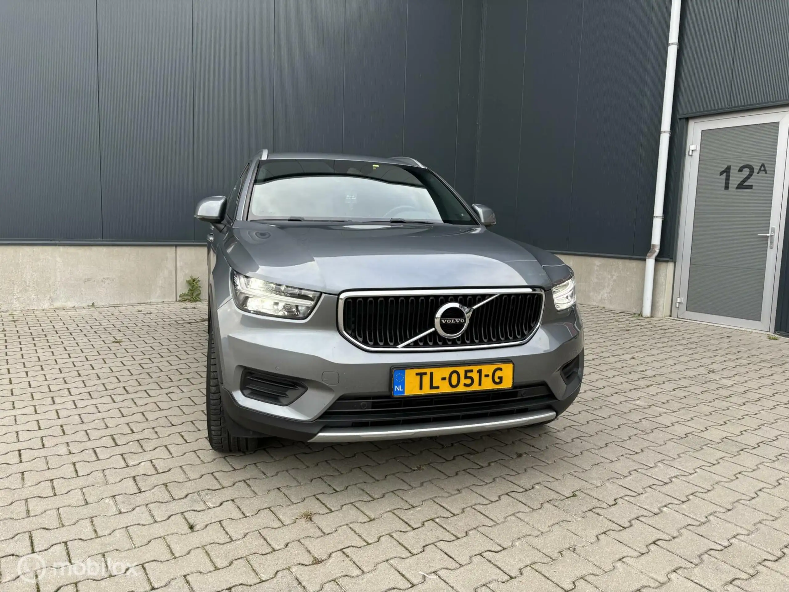 Volvo - XC40