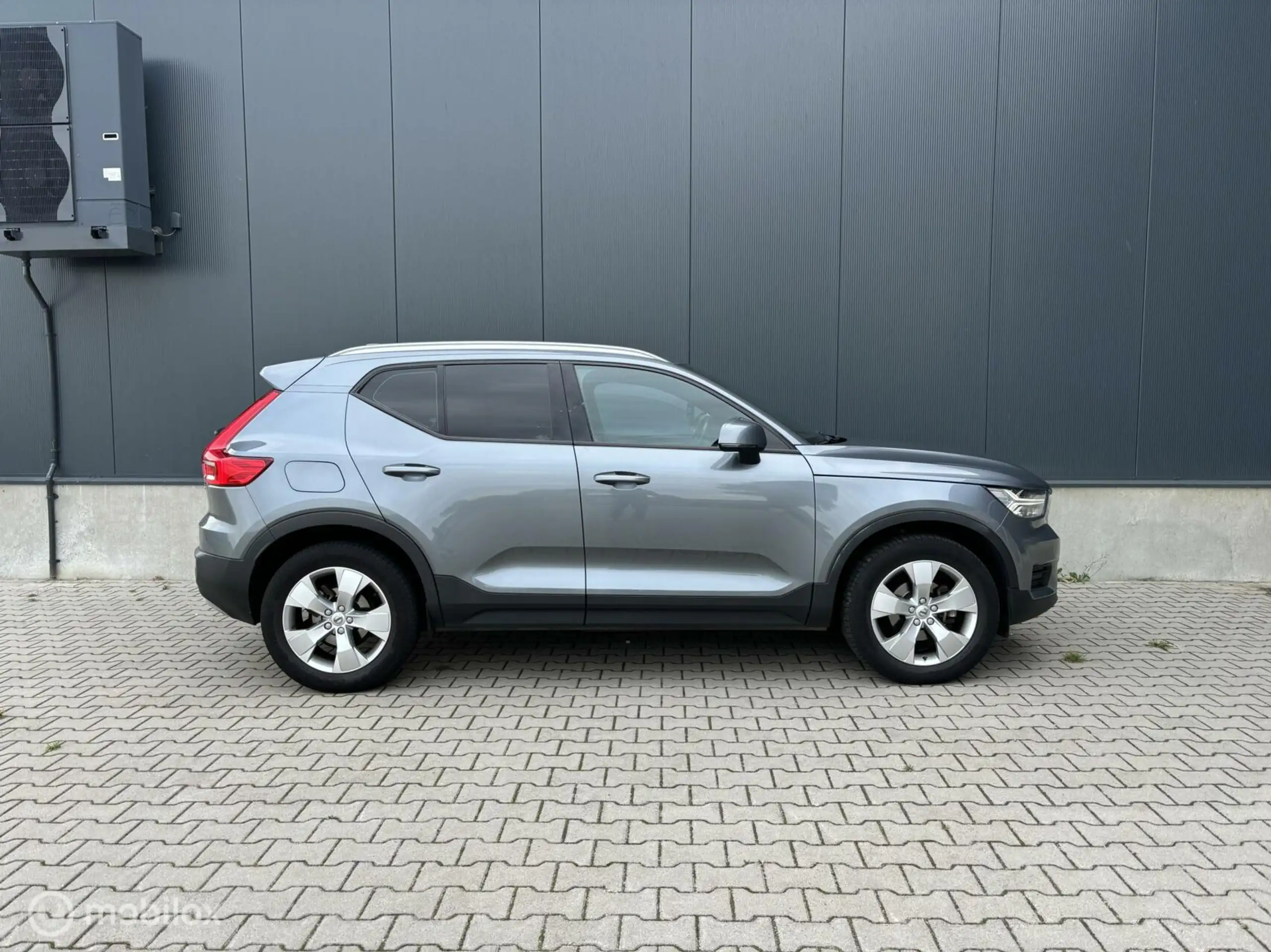 Volvo - XC40