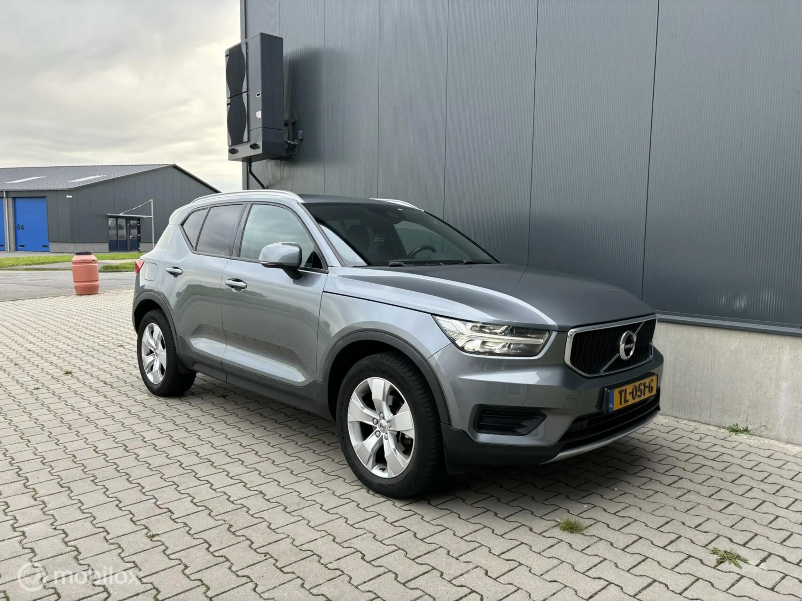 Volvo - XC40