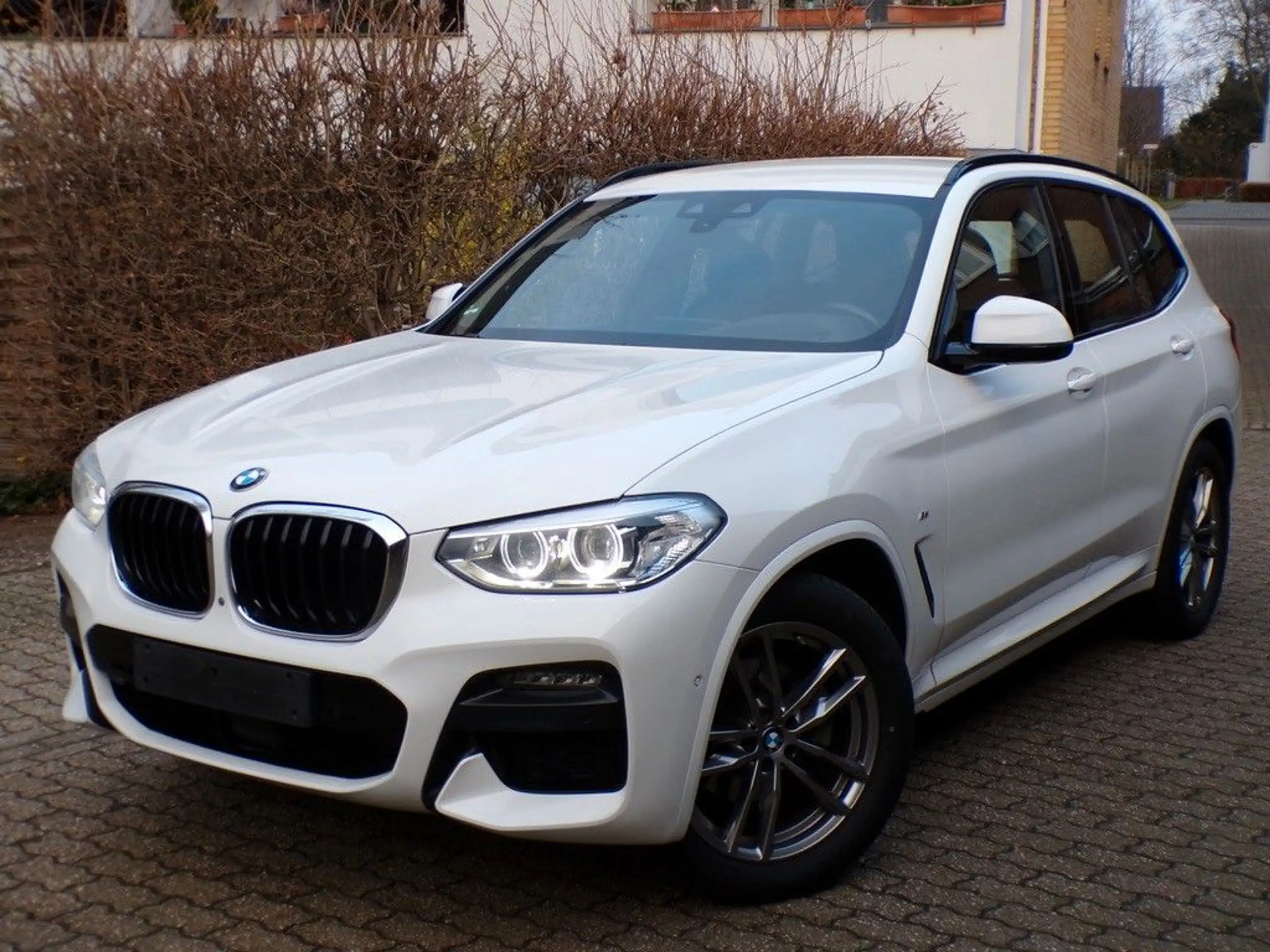 BMW - X3