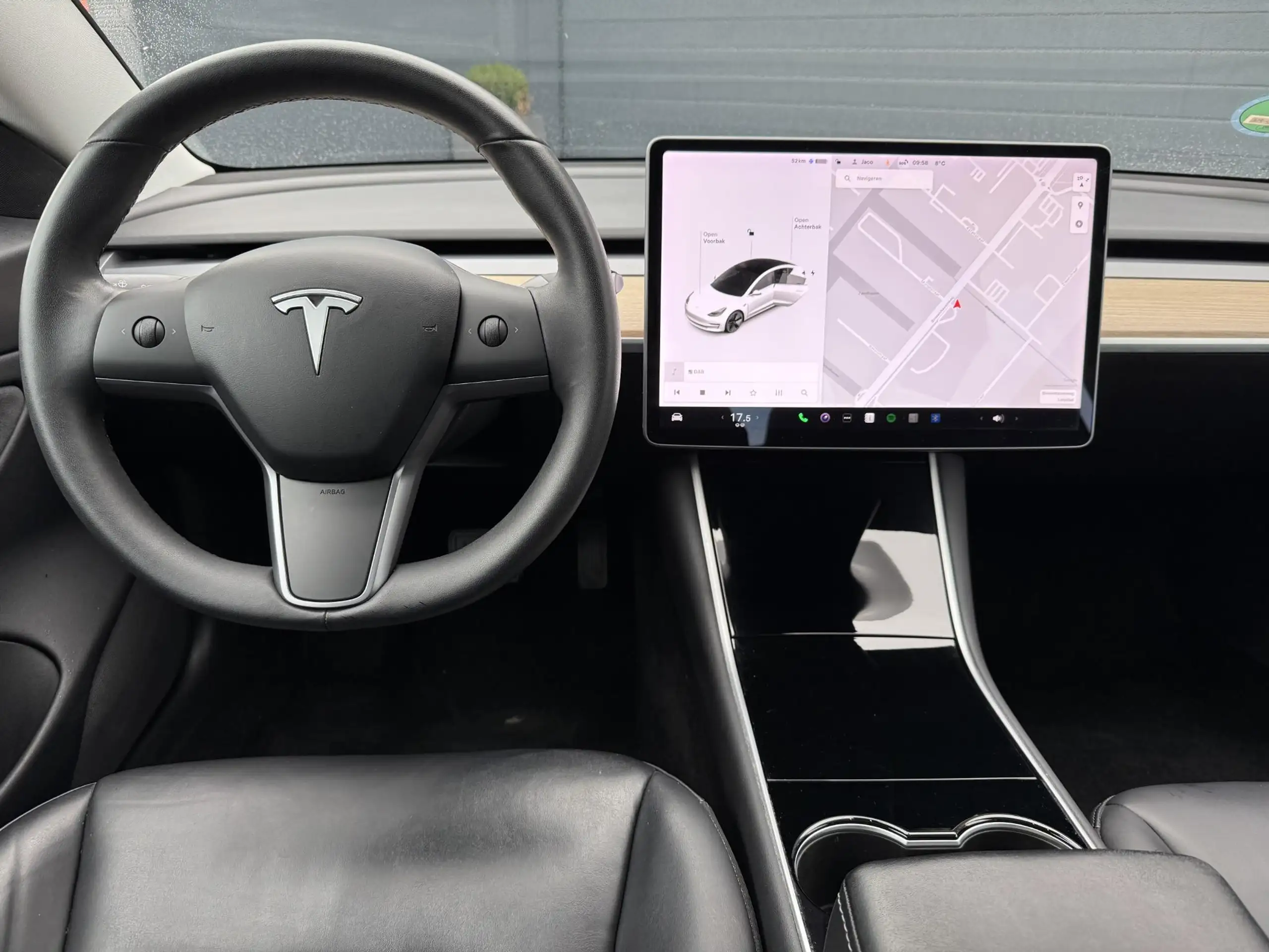 Tesla - Model 3