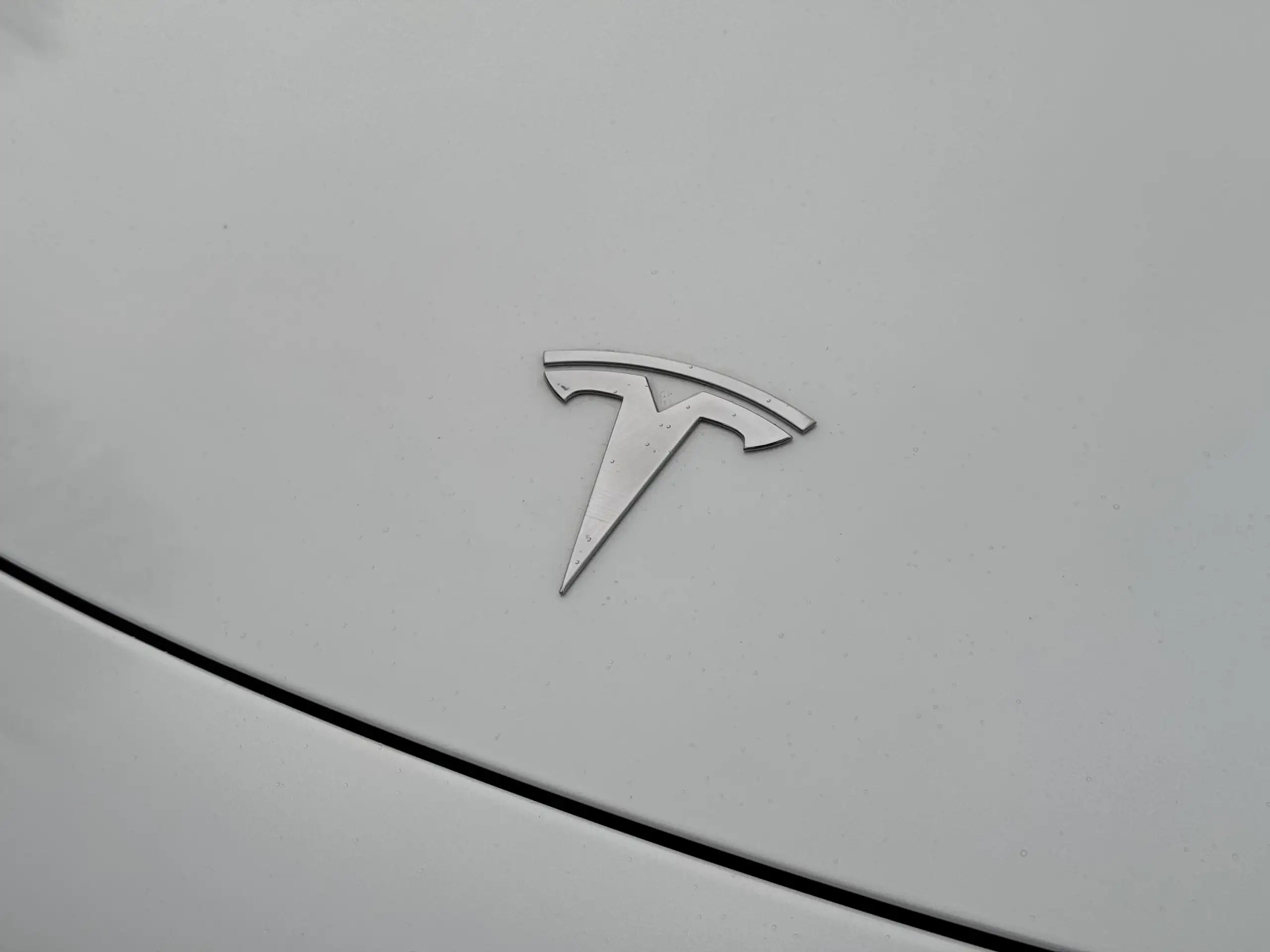 Tesla - Model 3