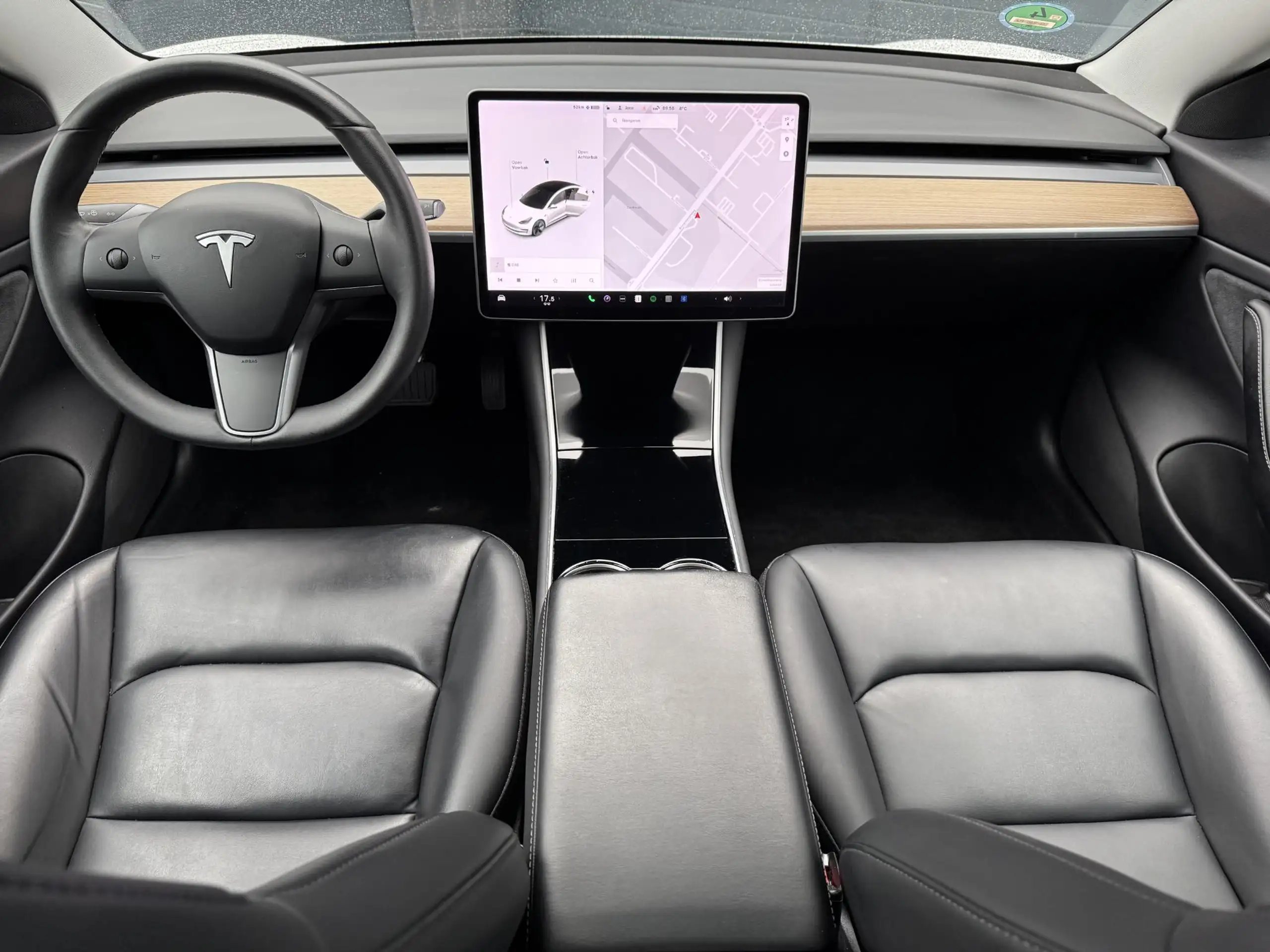 Tesla - Model 3