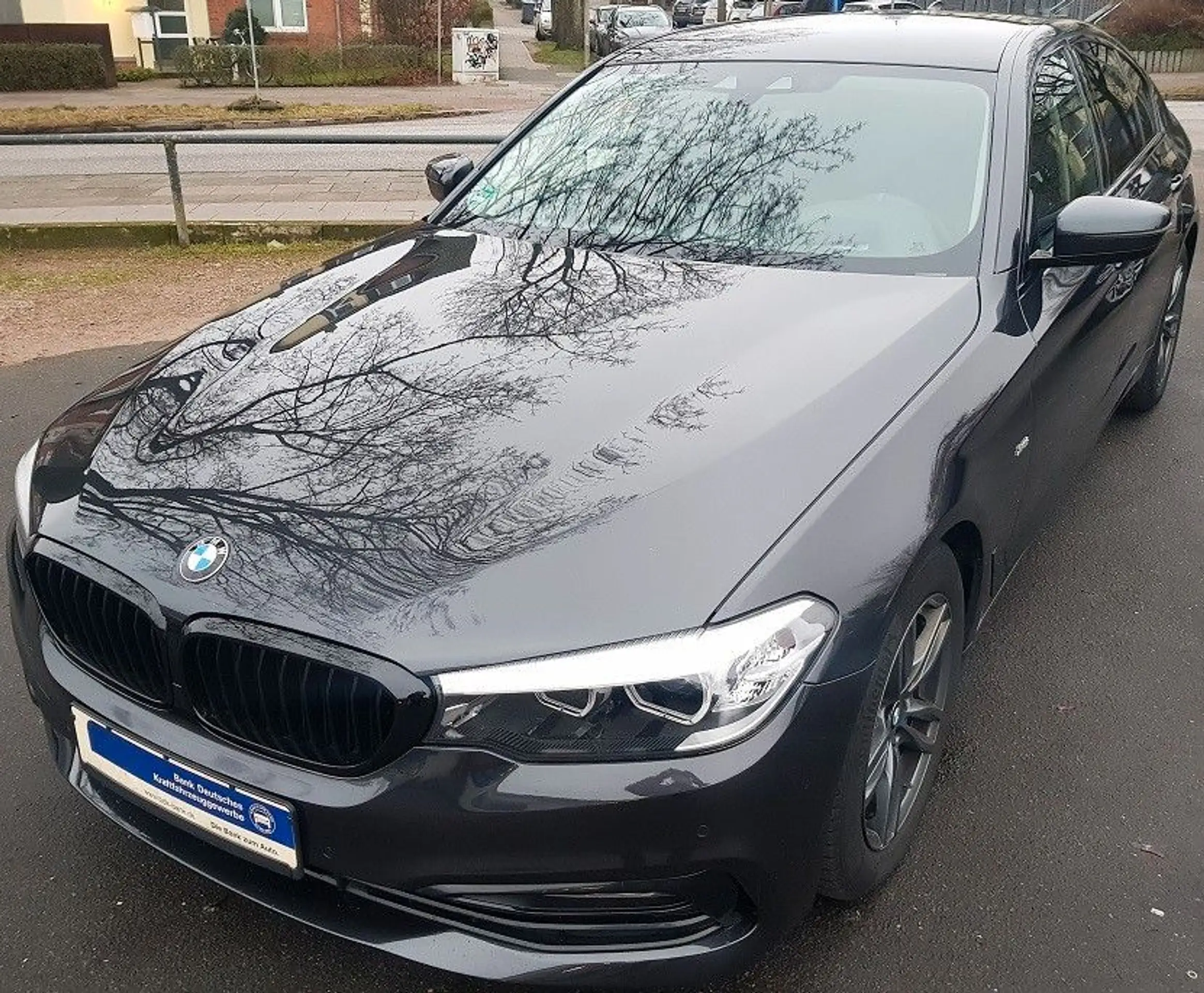 BMW - 520