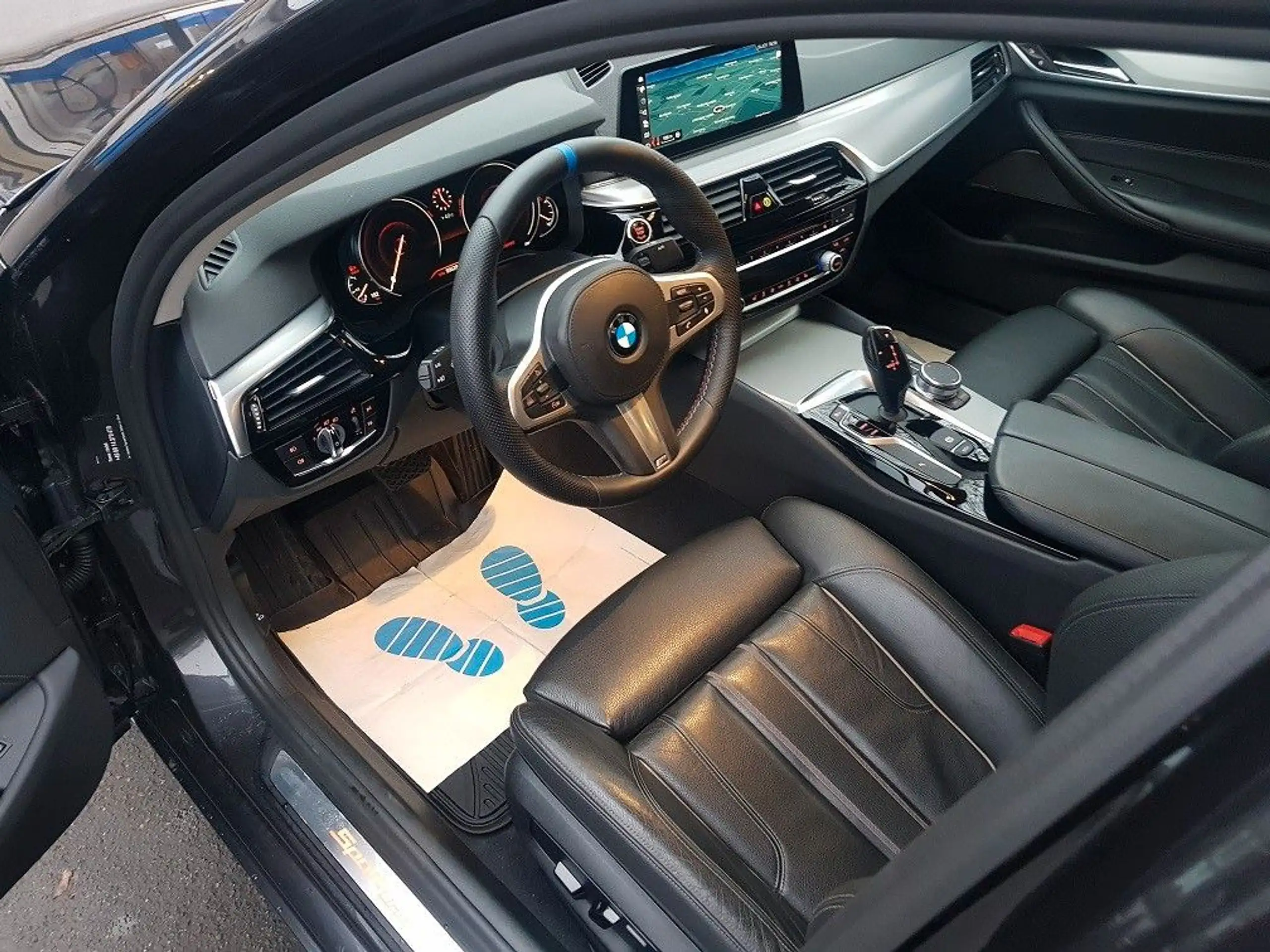 BMW - 520