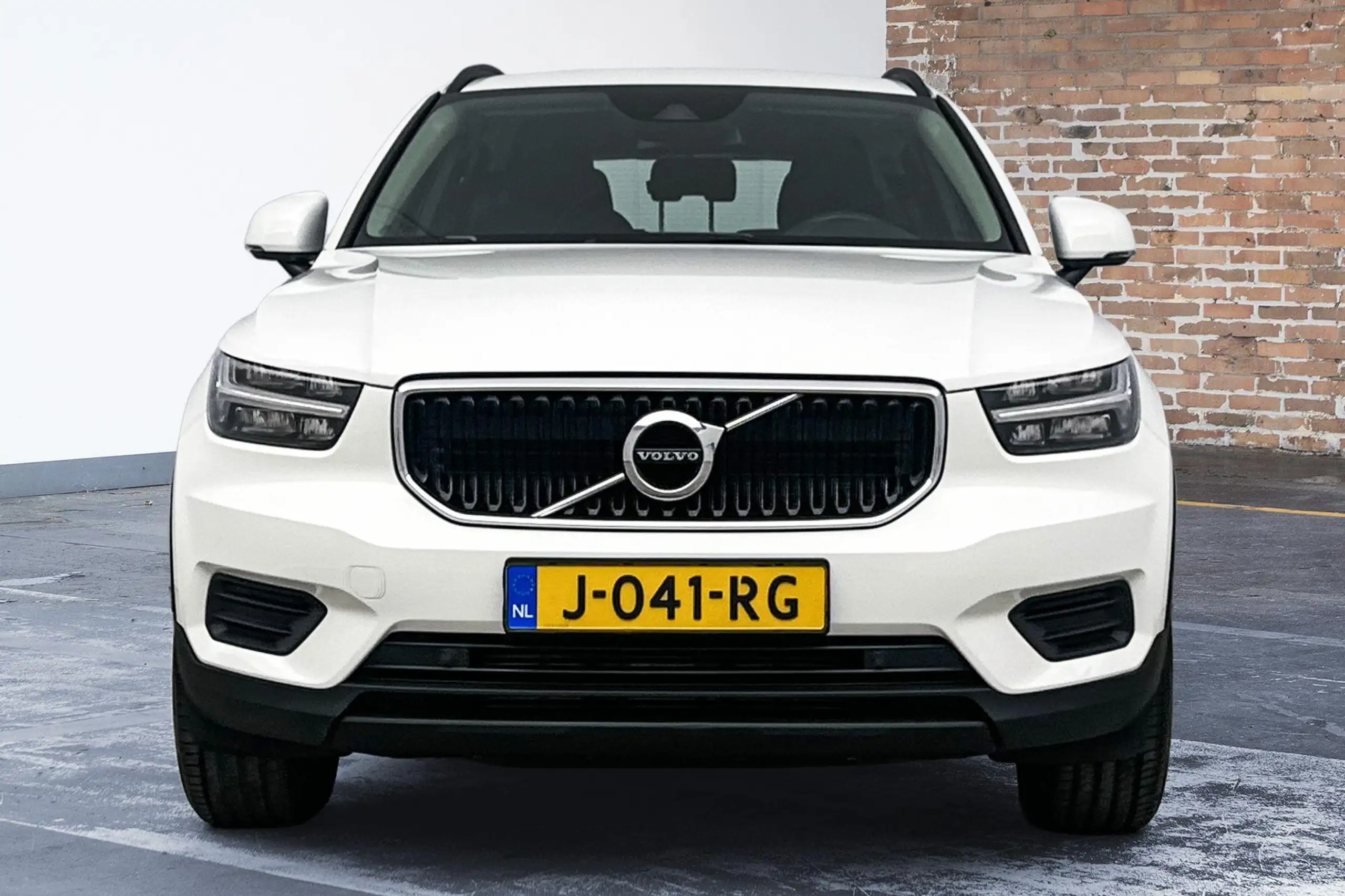 Volvo - XC40