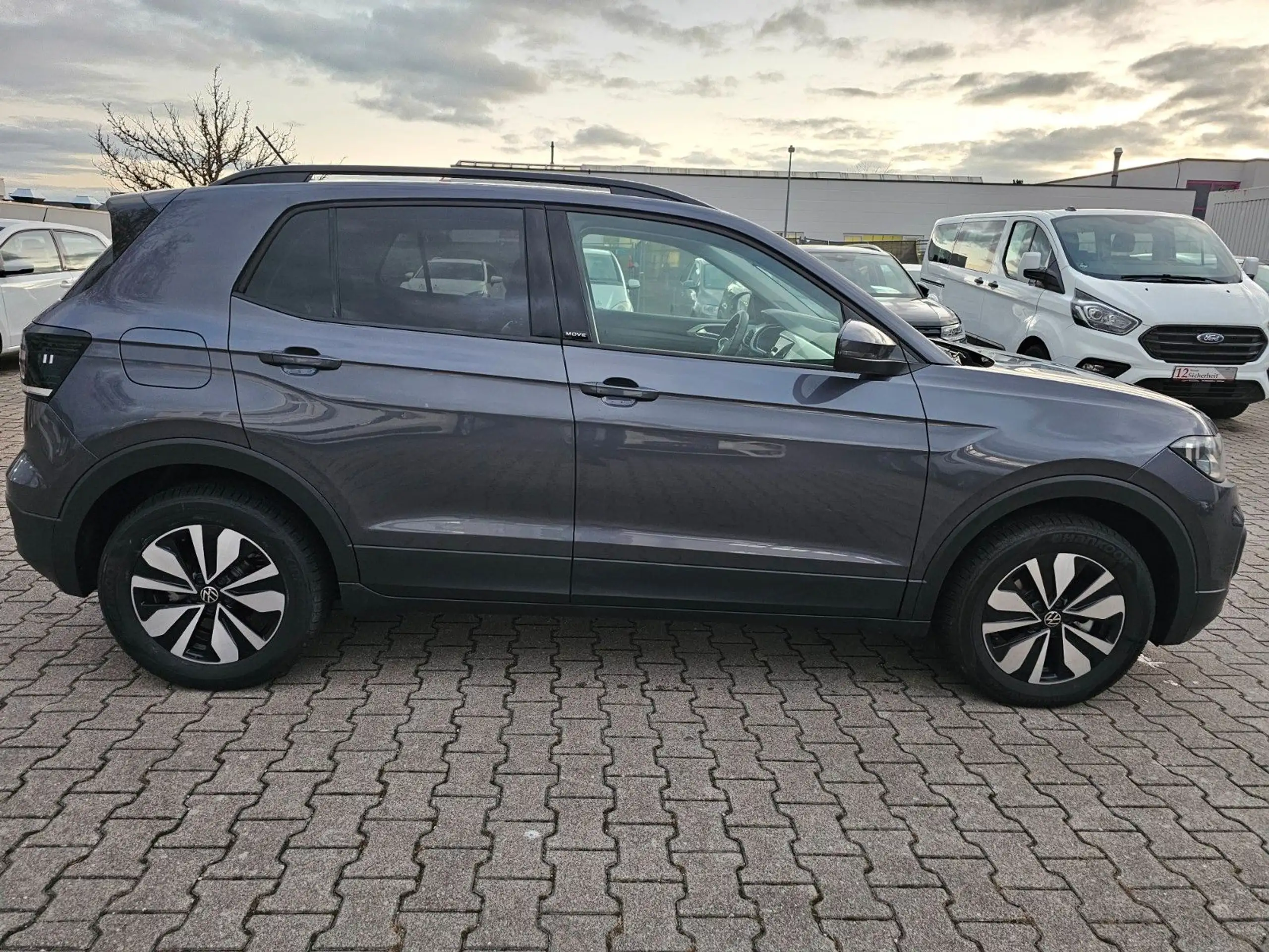 Volkswagen - T-Cross