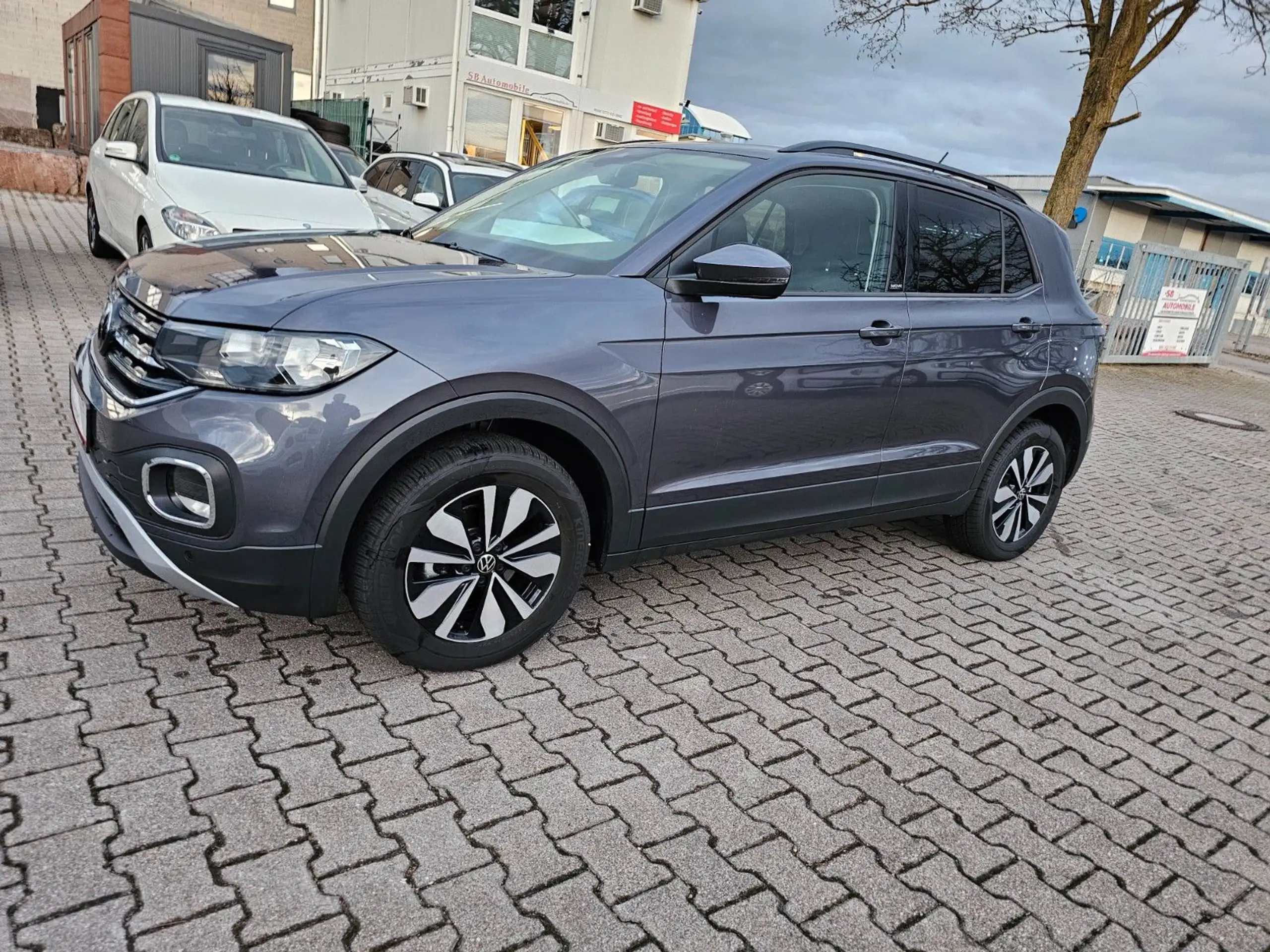 Volkswagen - T-Cross