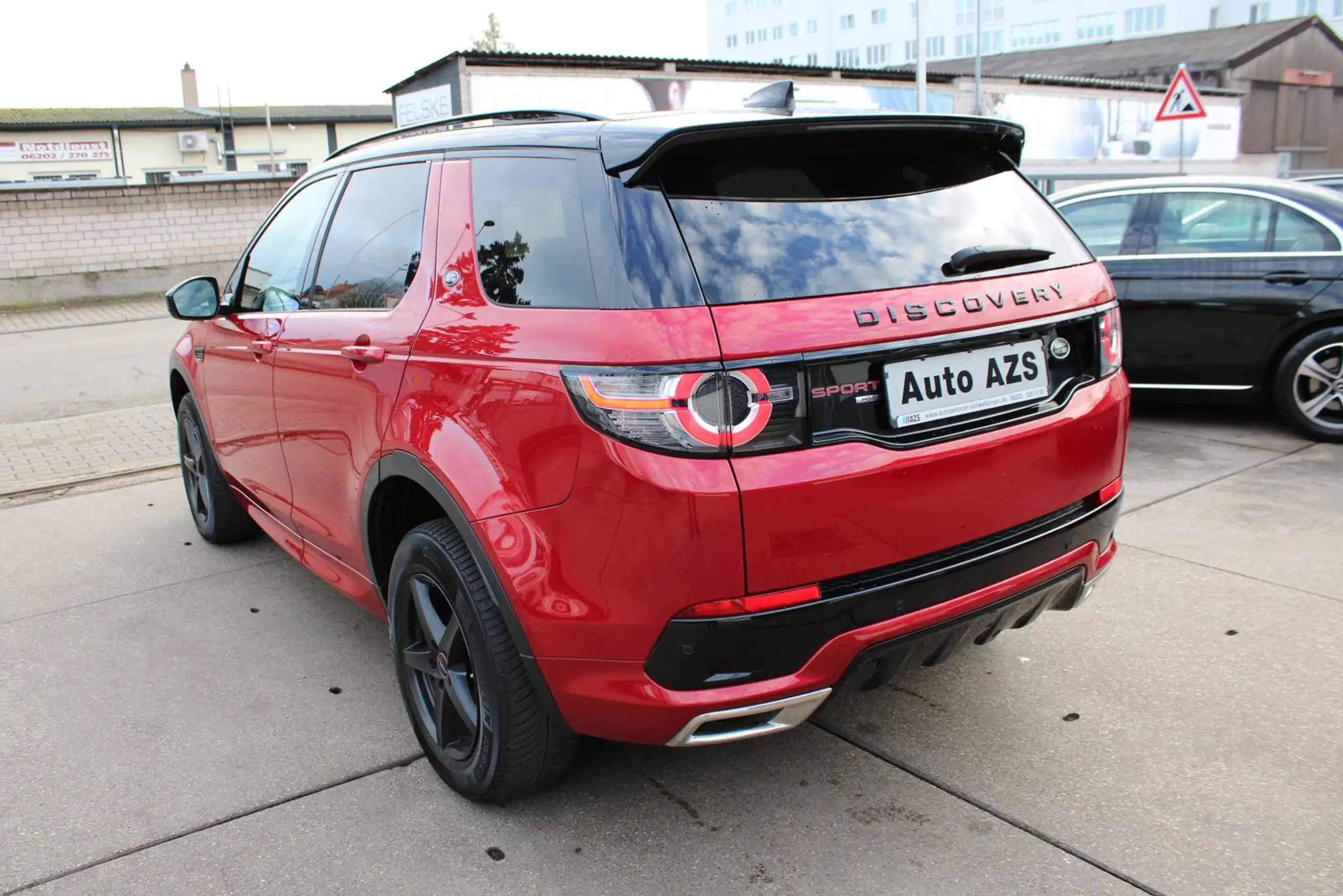 Land Rover - Discovery Sport