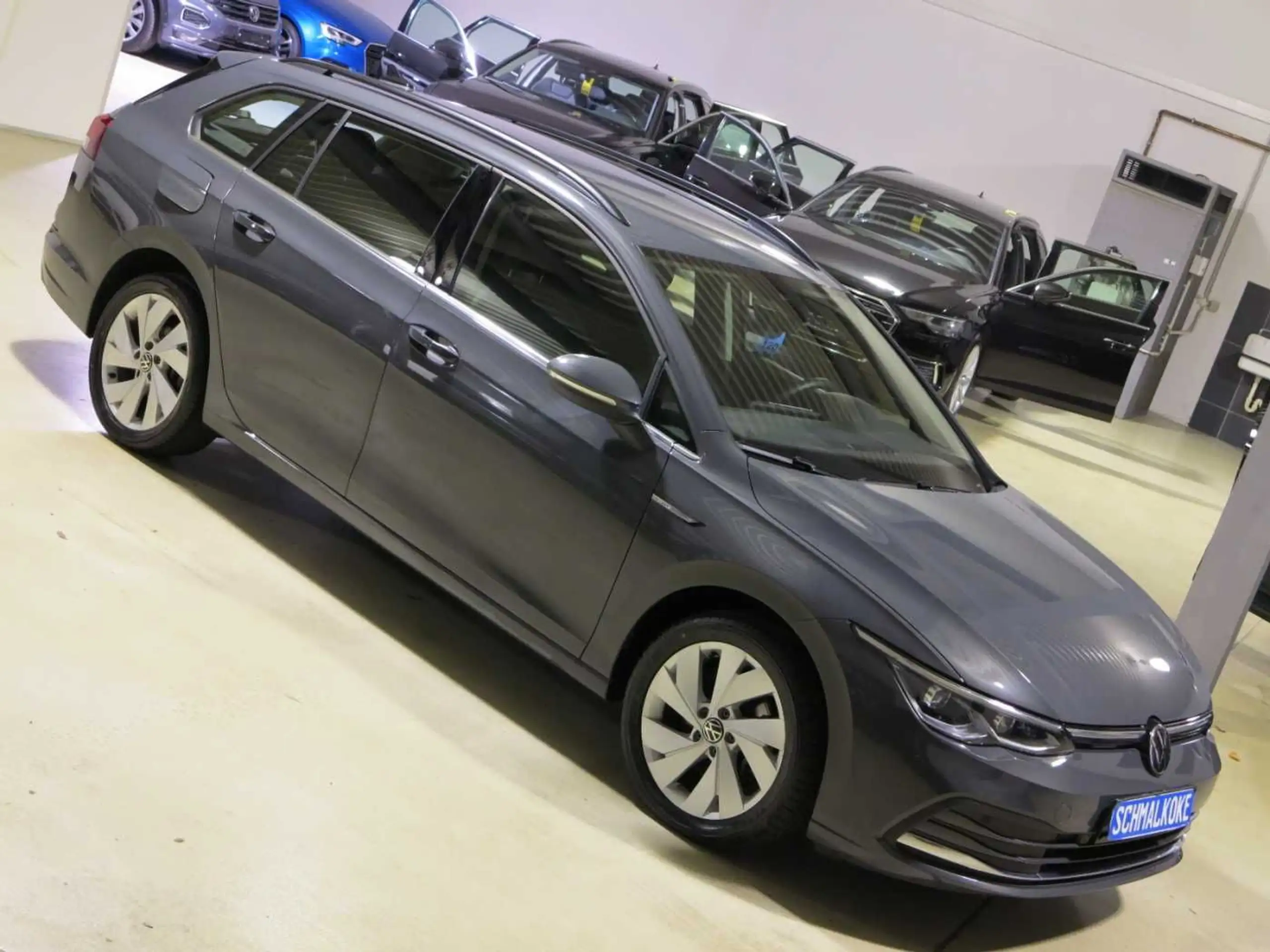 Volkswagen - Golf