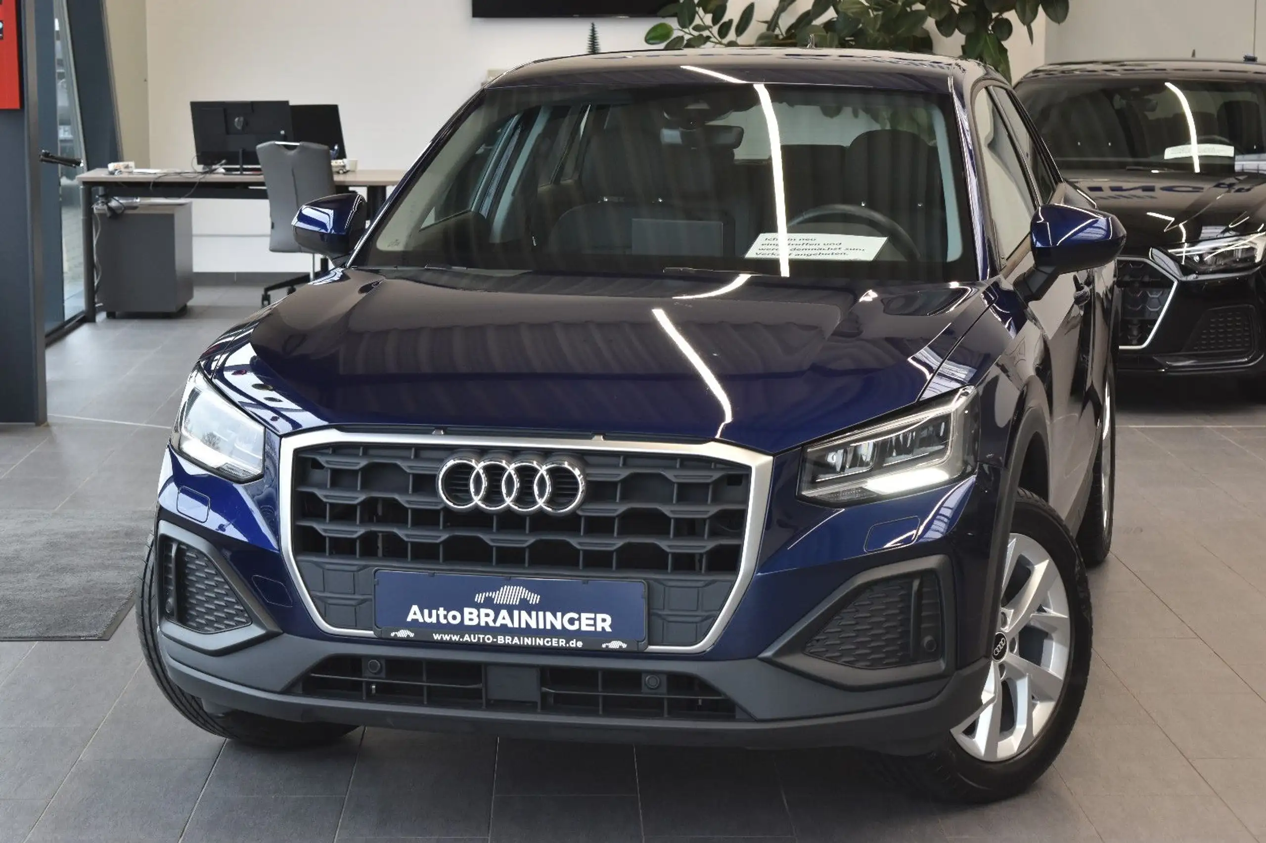 Audi - Q2