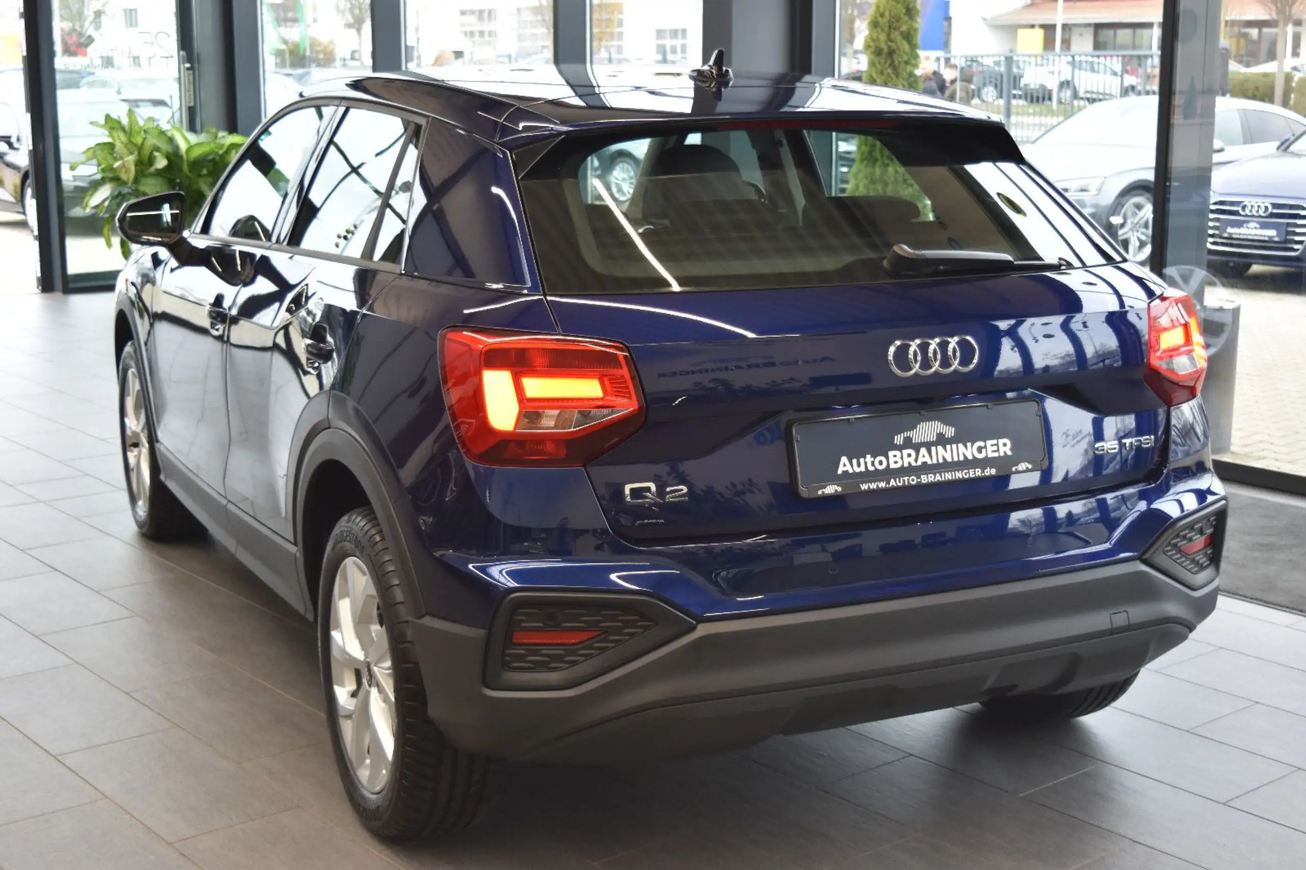 Audi - Q2