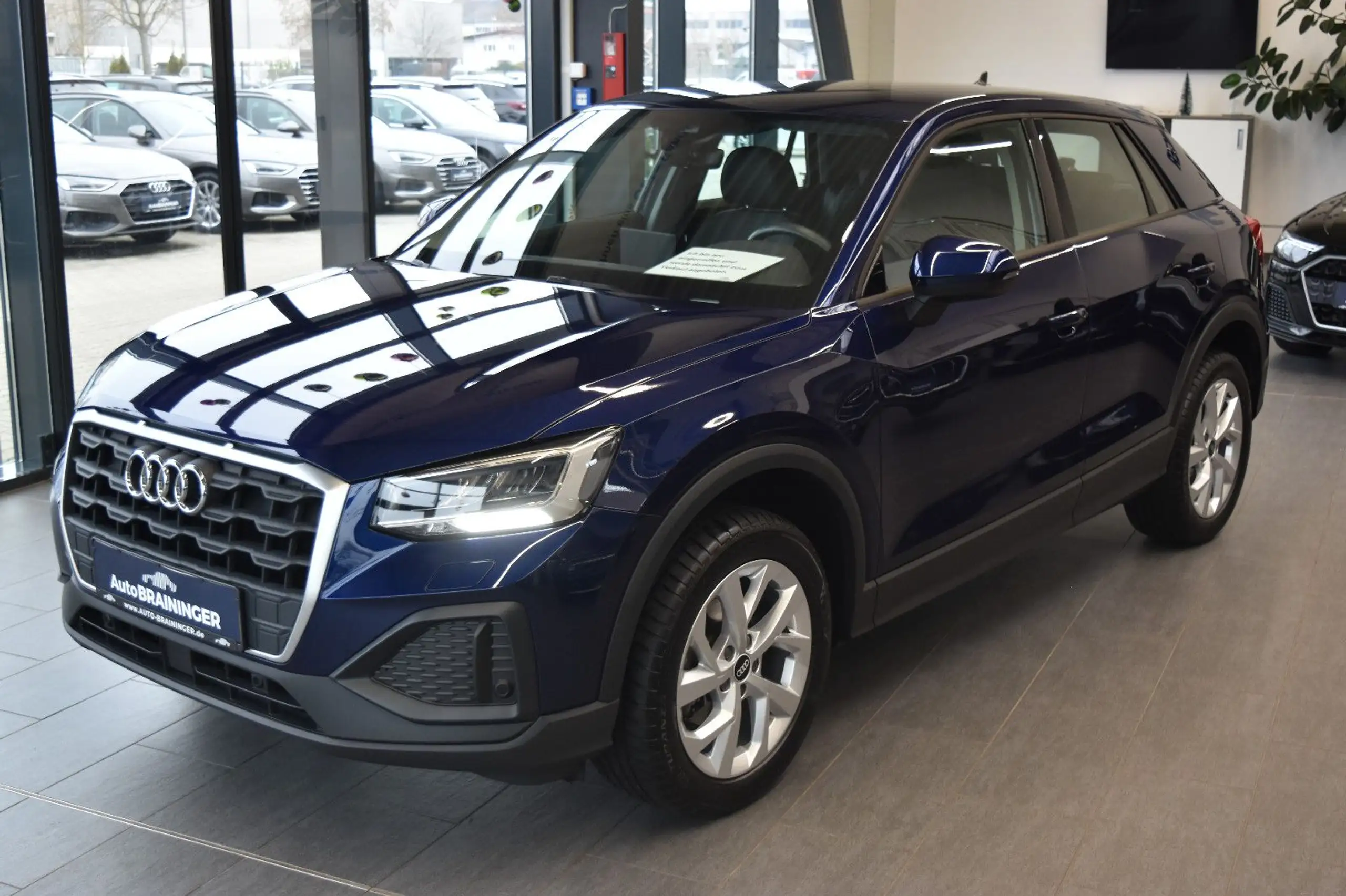 Audi - Q2