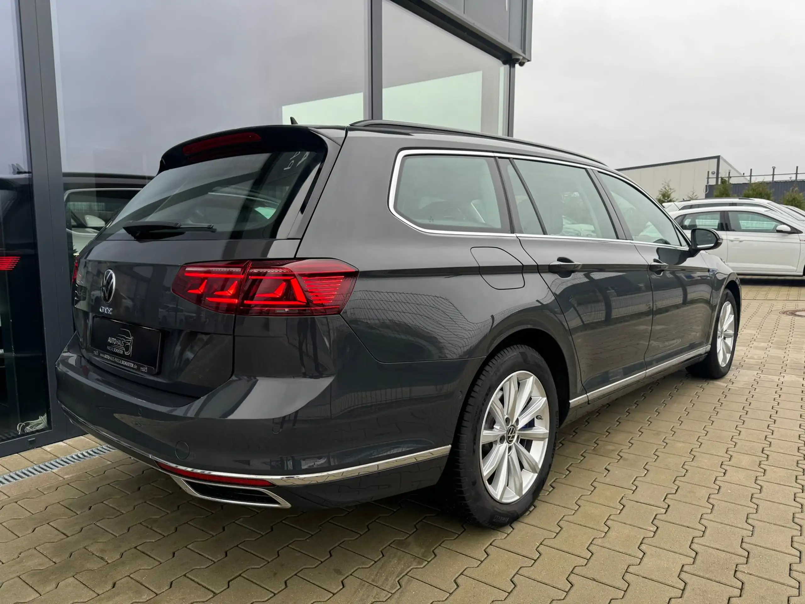 Volkswagen - Passat