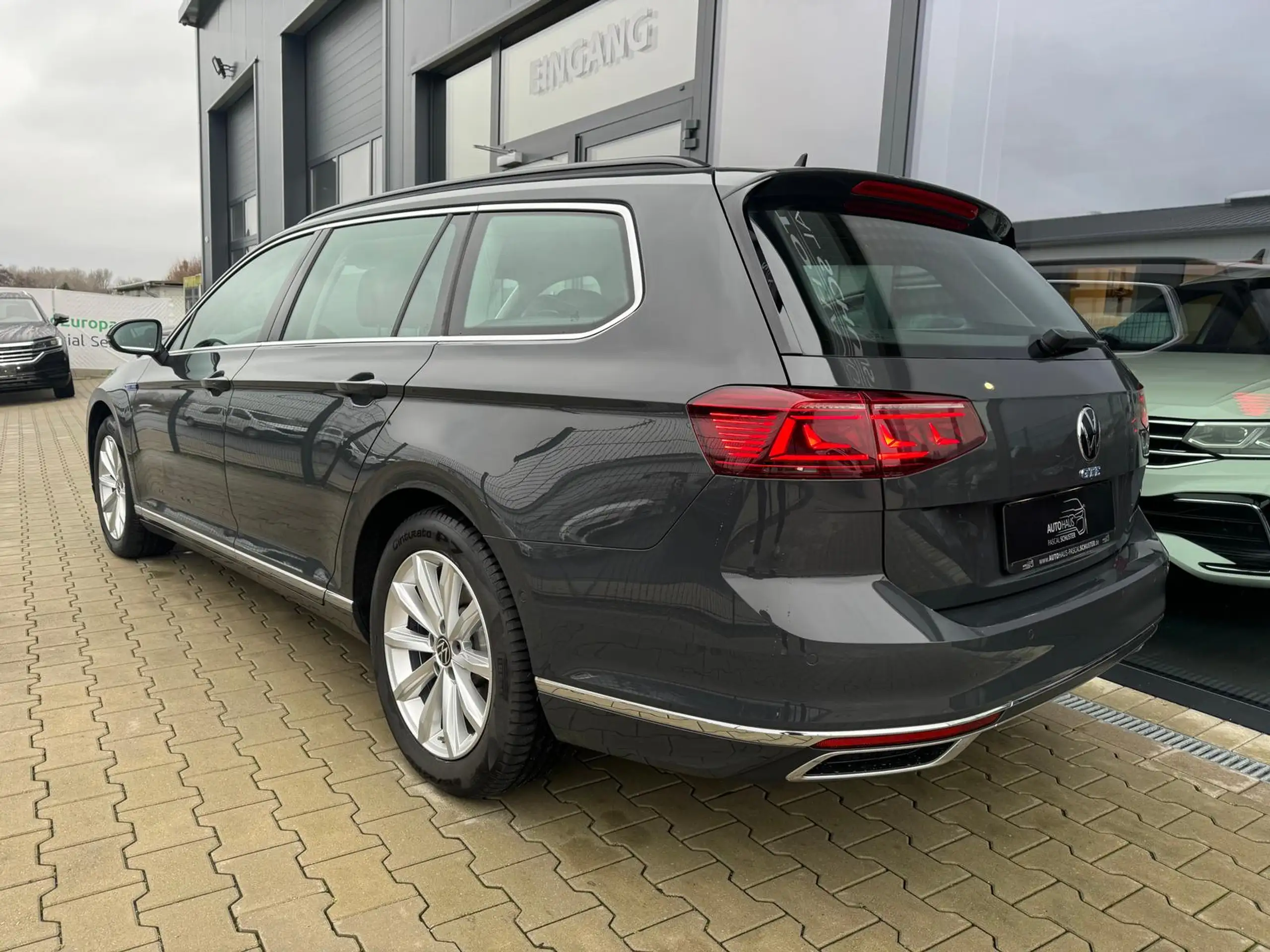 Volkswagen - Passat