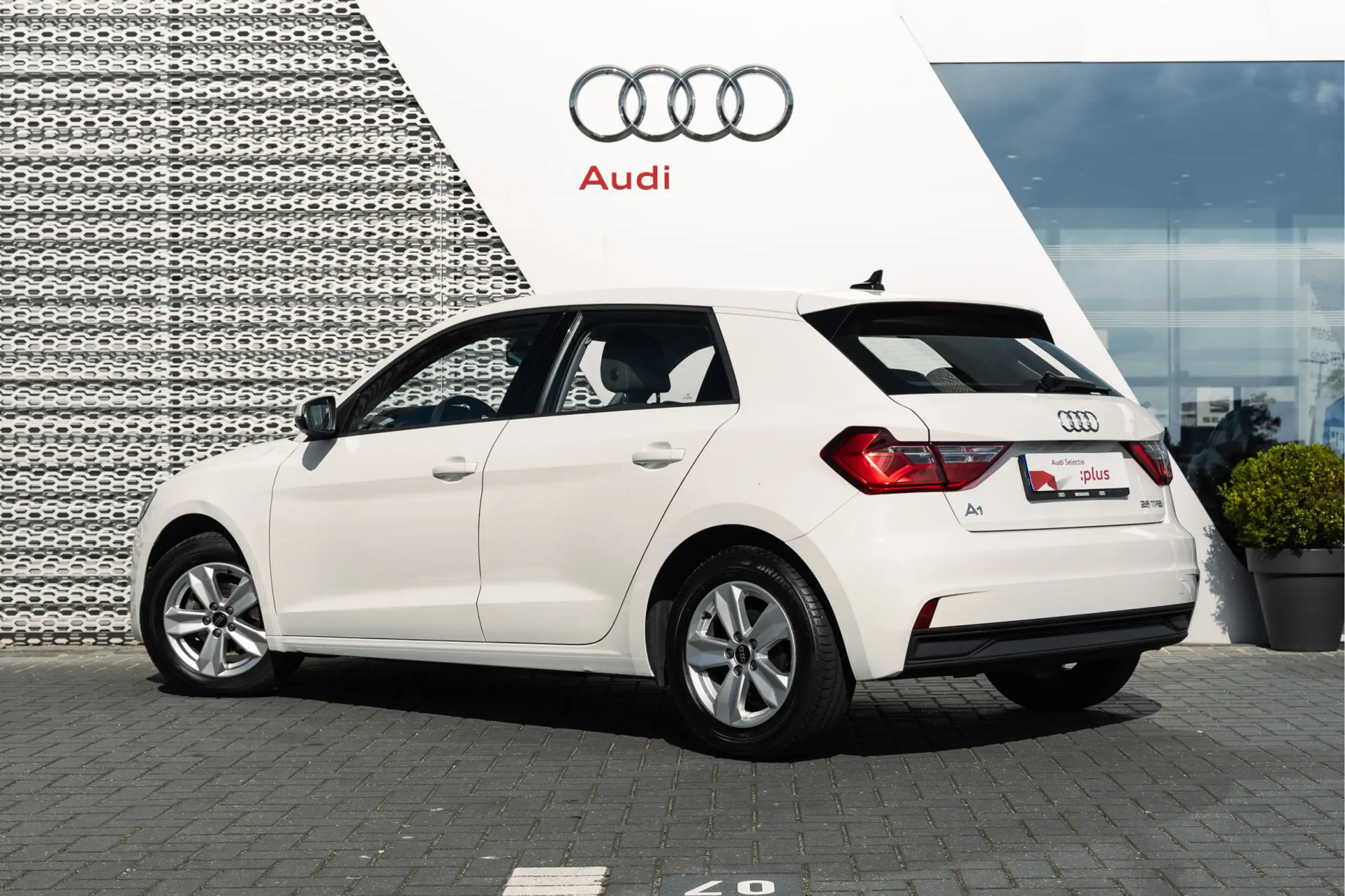 Audi - A1