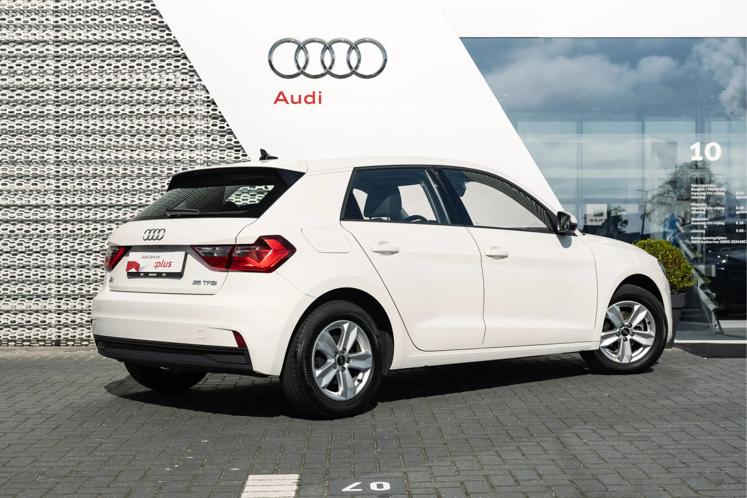 Audi - A1