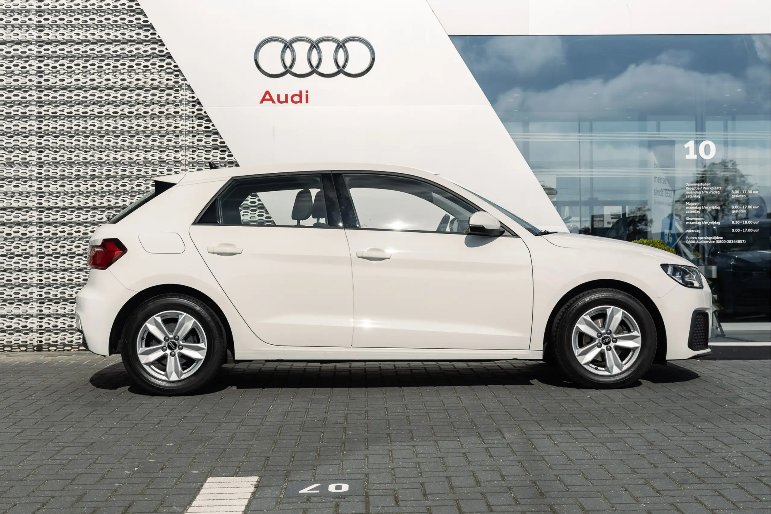 Audi - A1