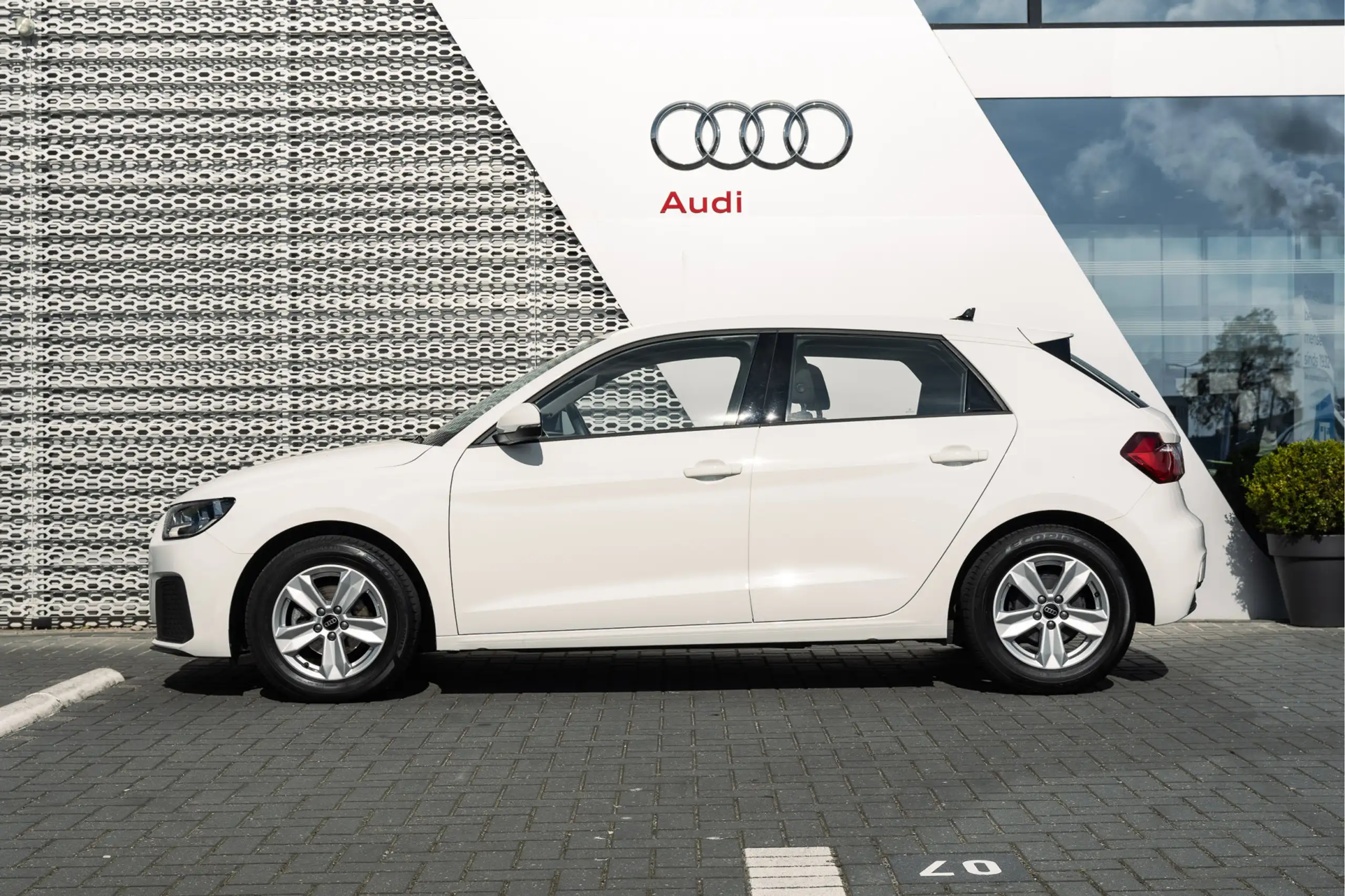 Audi - A1