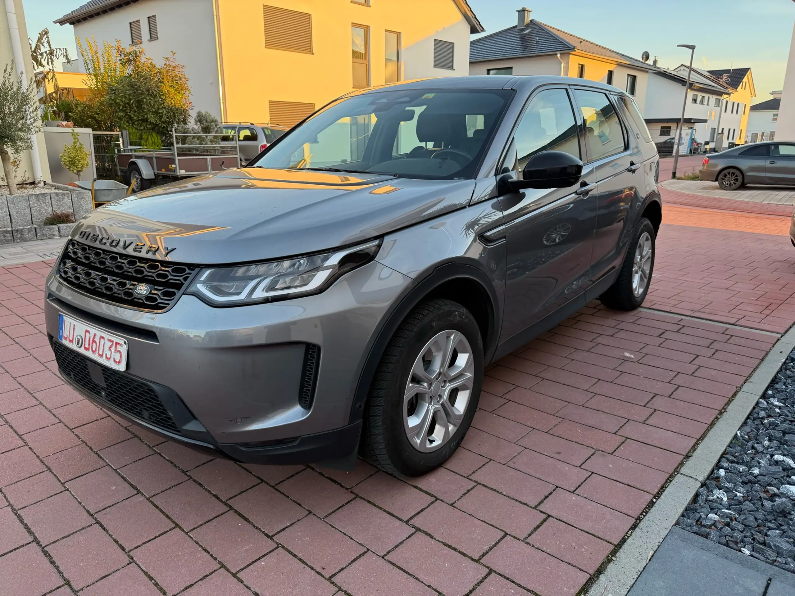 Land Rover Discovery Sport 2021