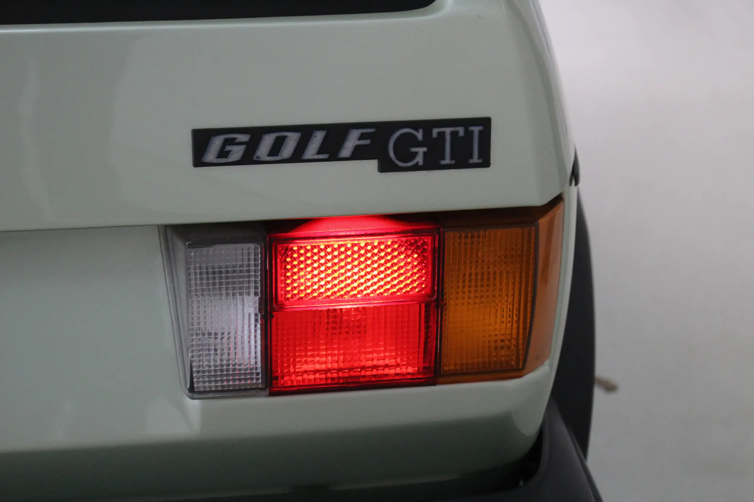 Volkswagen - Golf GTI