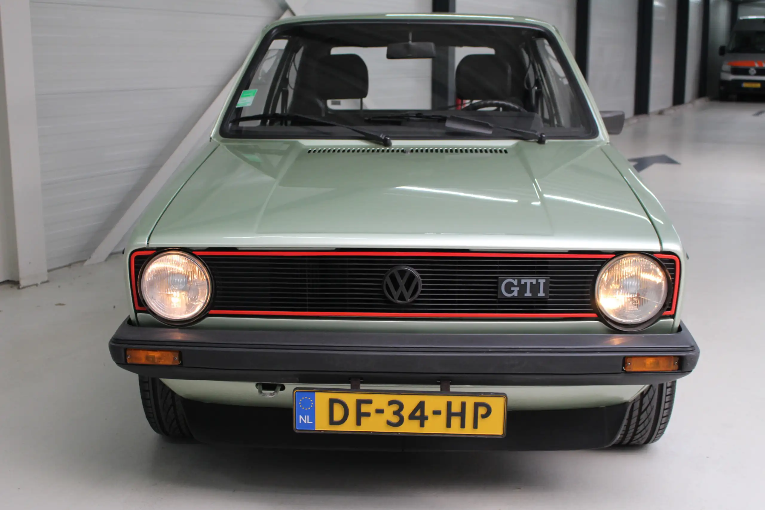 Volkswagen - Golf GTI