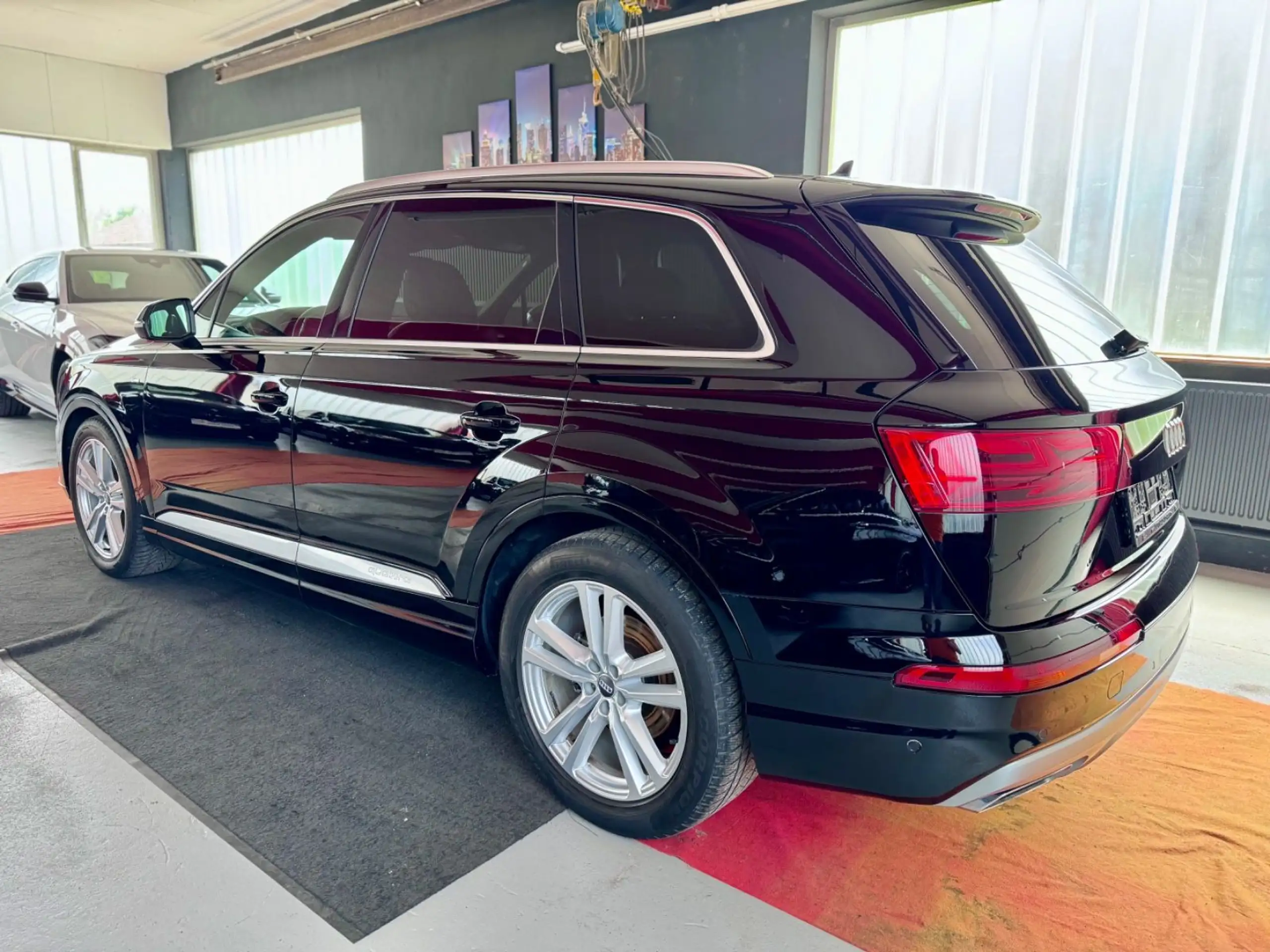 Audi - Q7