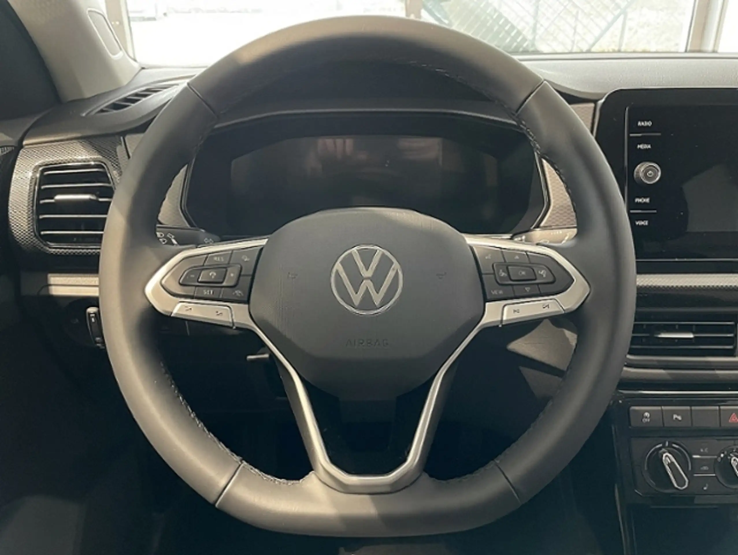 Volkswagen - T-Cross